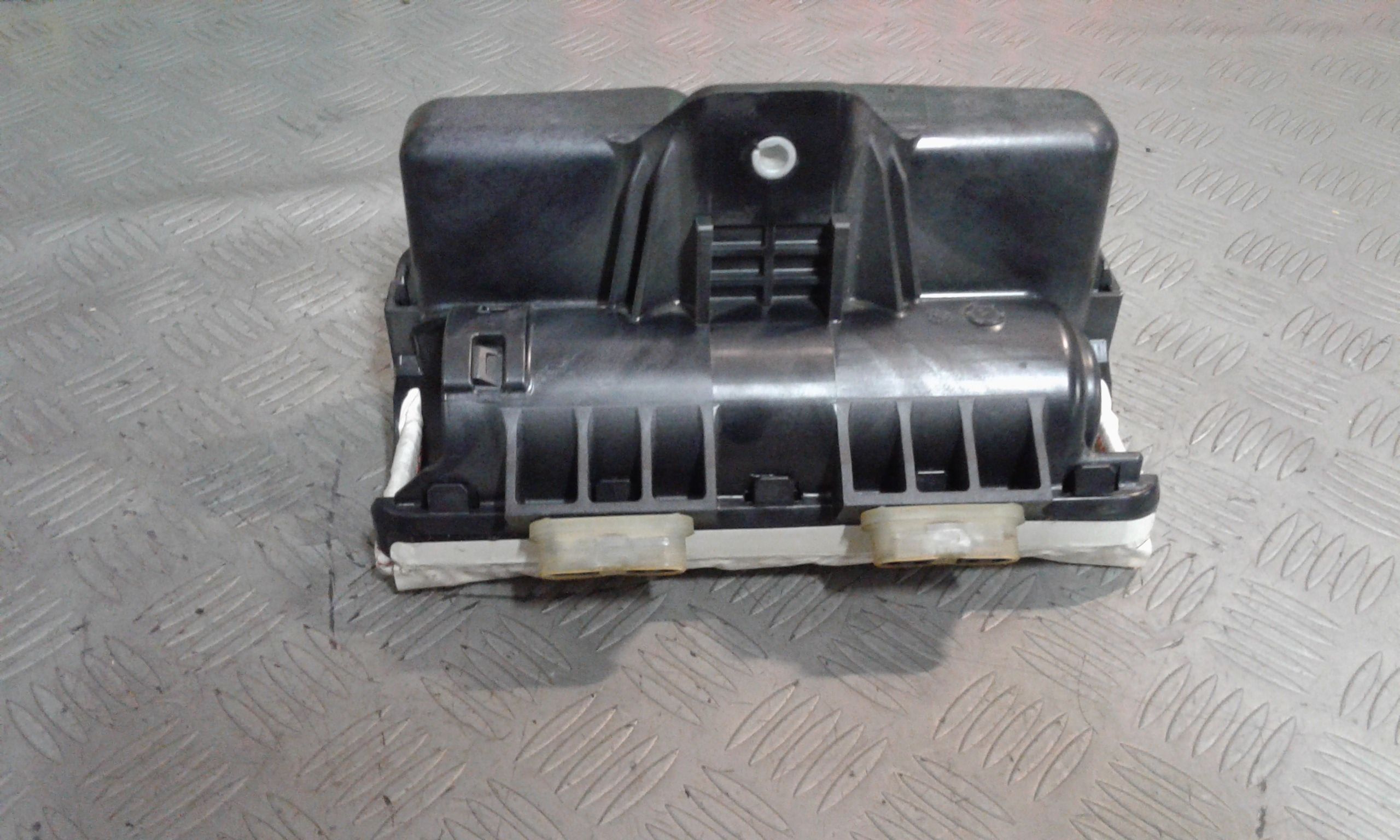 Dispositivo Airbag Lato Passeggero 13152361 Usato