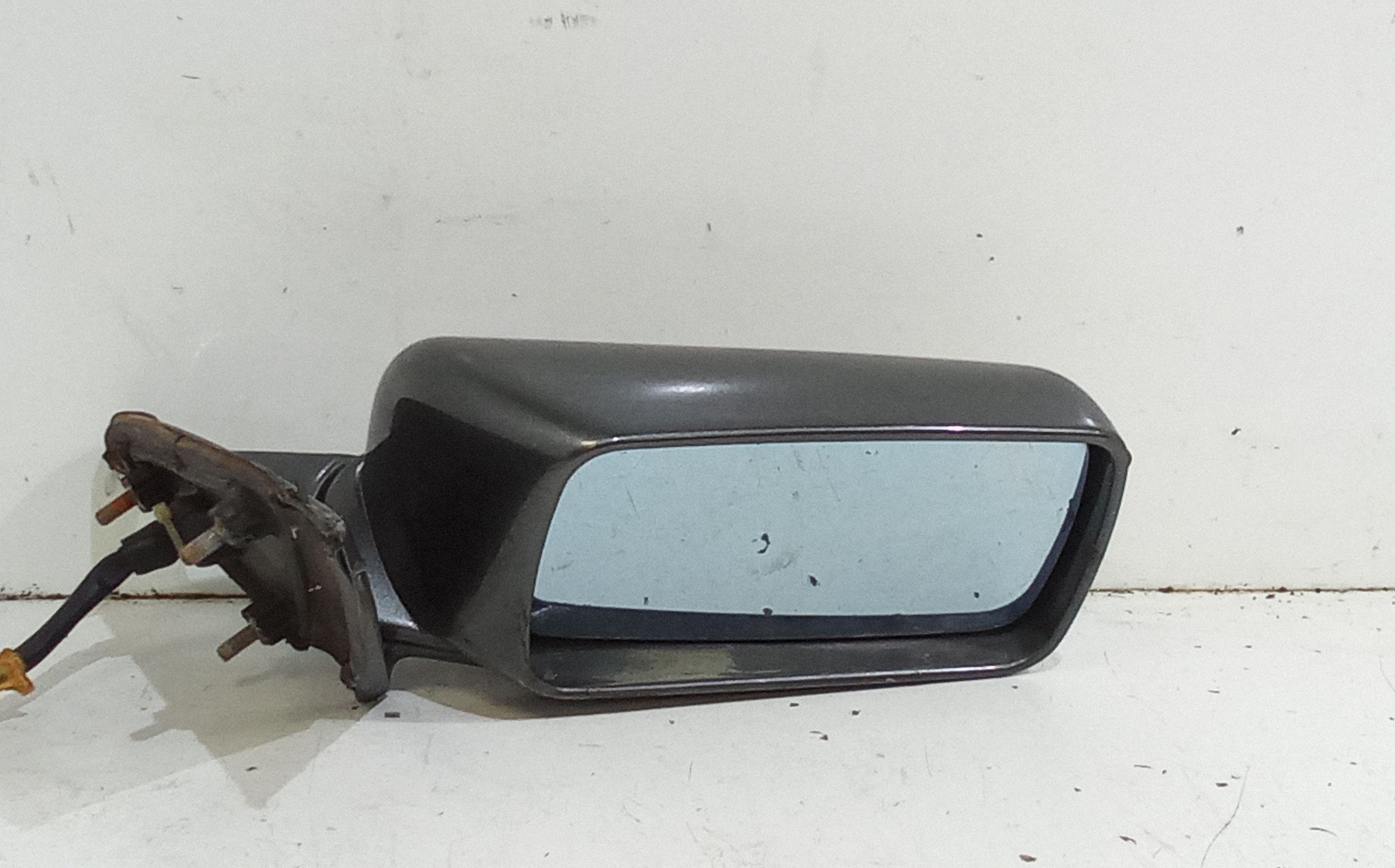 Retrovisore Est. Destro Usato