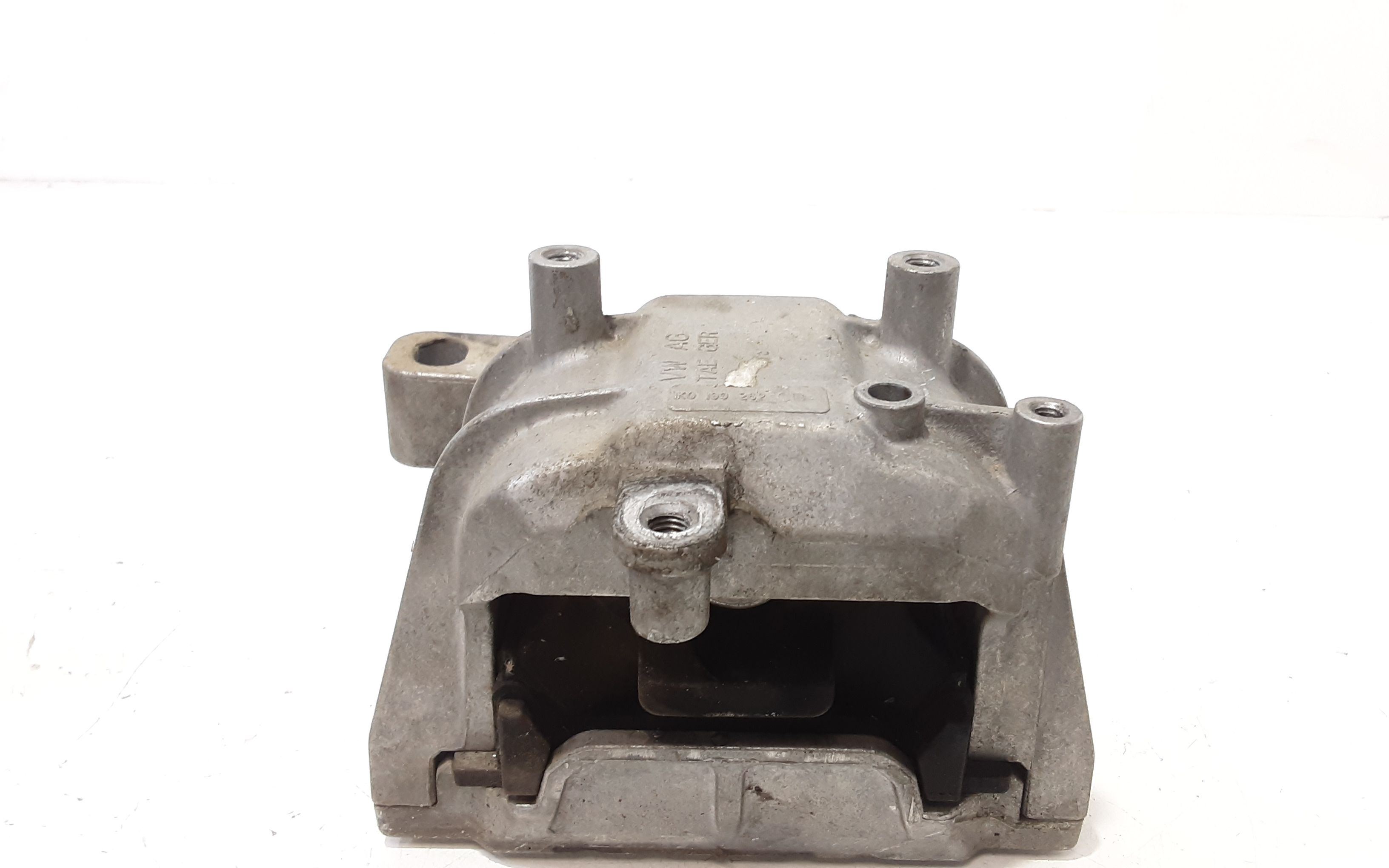 Piastra Alloggiamento Supporto Motore (Con Eventuale Bielletta O Tirante Associato) Usato