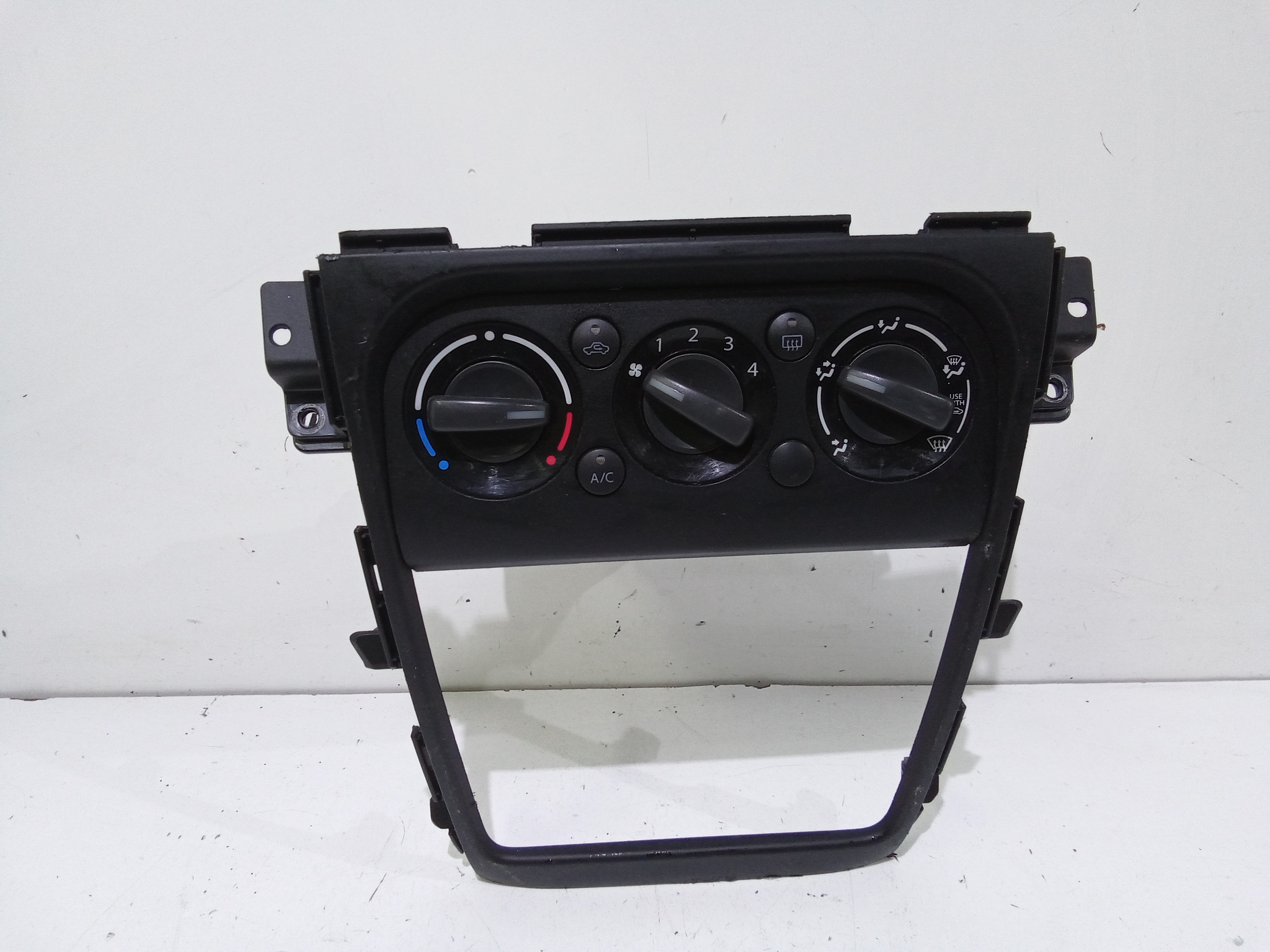 Blocco Comando Climatizzazione 71743212 Usato