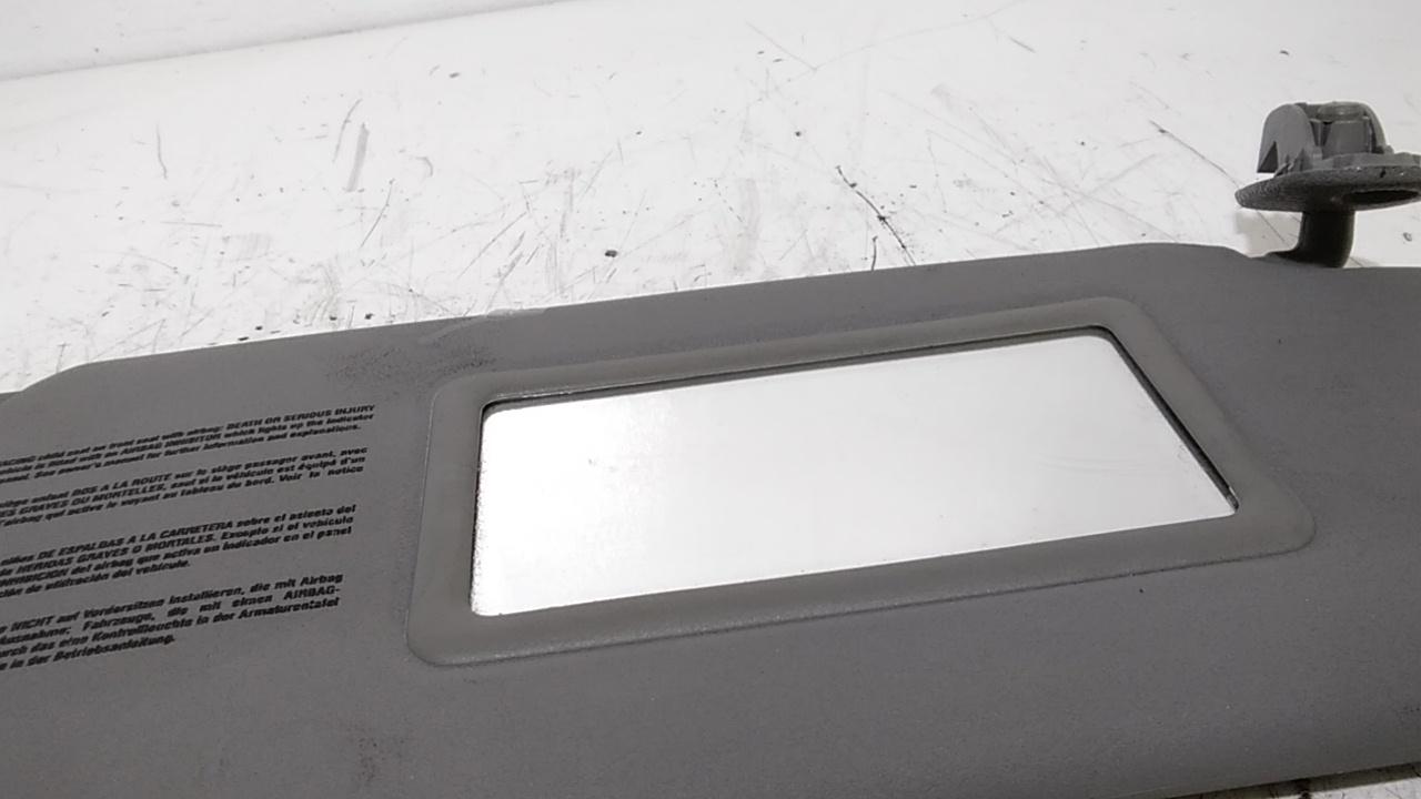 Aletta Parasole Parabrezza Destro 8200240038 Usato