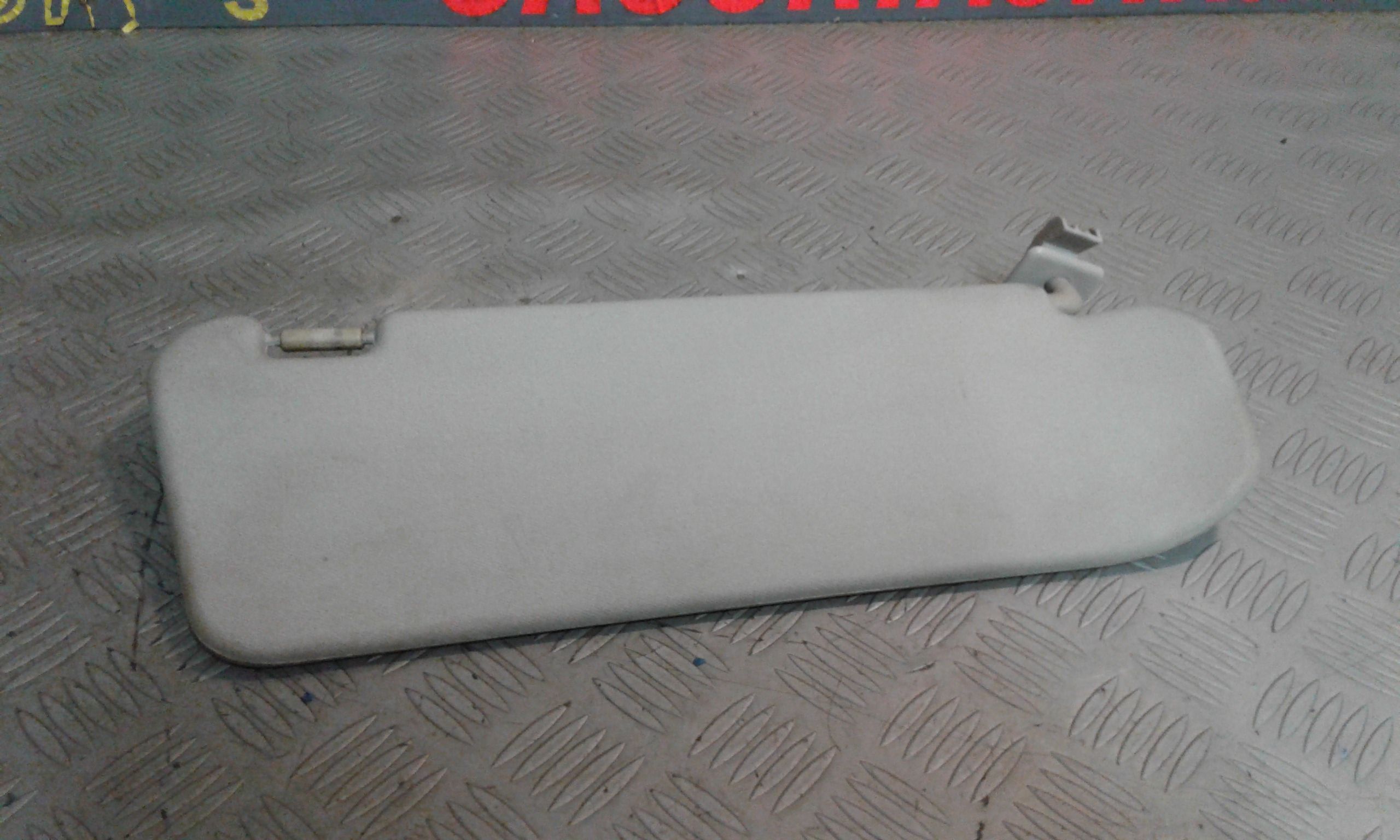 Aletta Parasole Parabrezza Sinistro 96650112 Usato