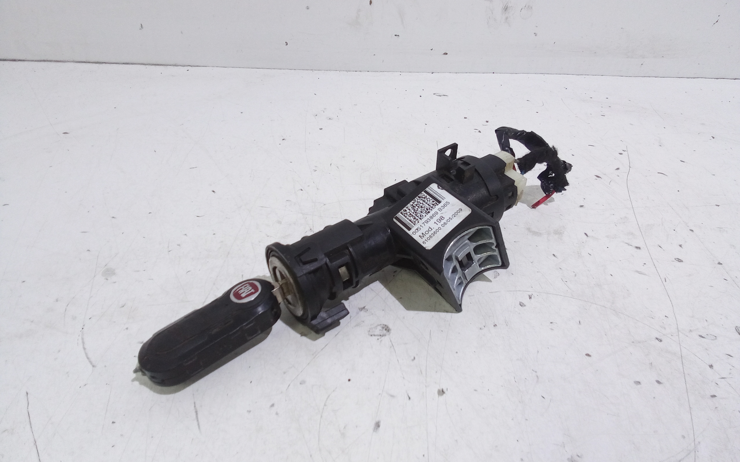 Commutatore Avviamento Con Cilindretti Serrature Usato