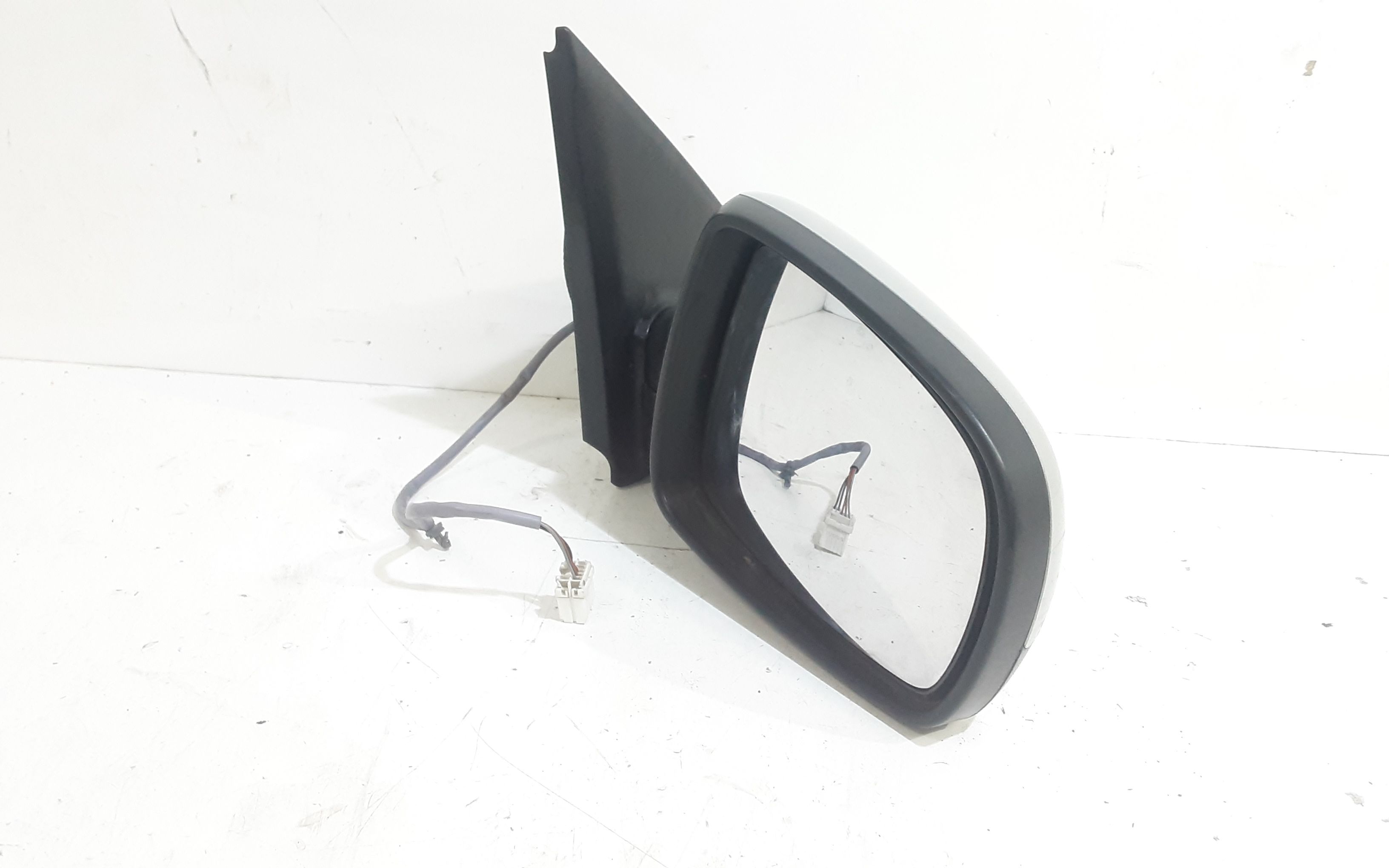 Retrovisore Est. Destro Usato