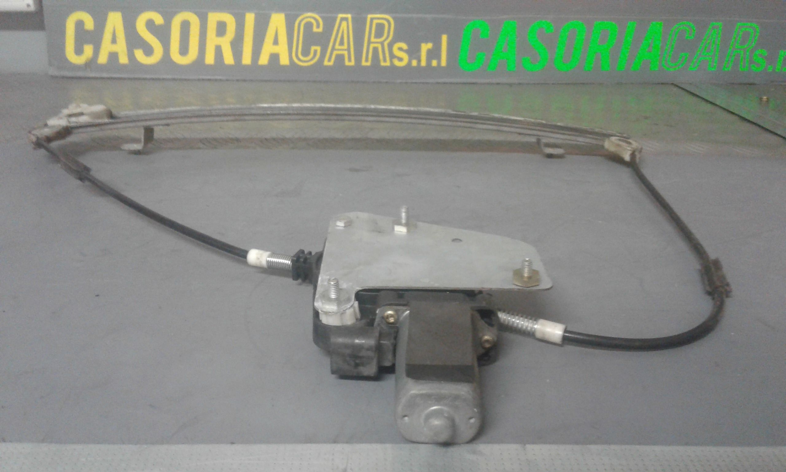 Alzacristallo Porta Ant. Destro Usato