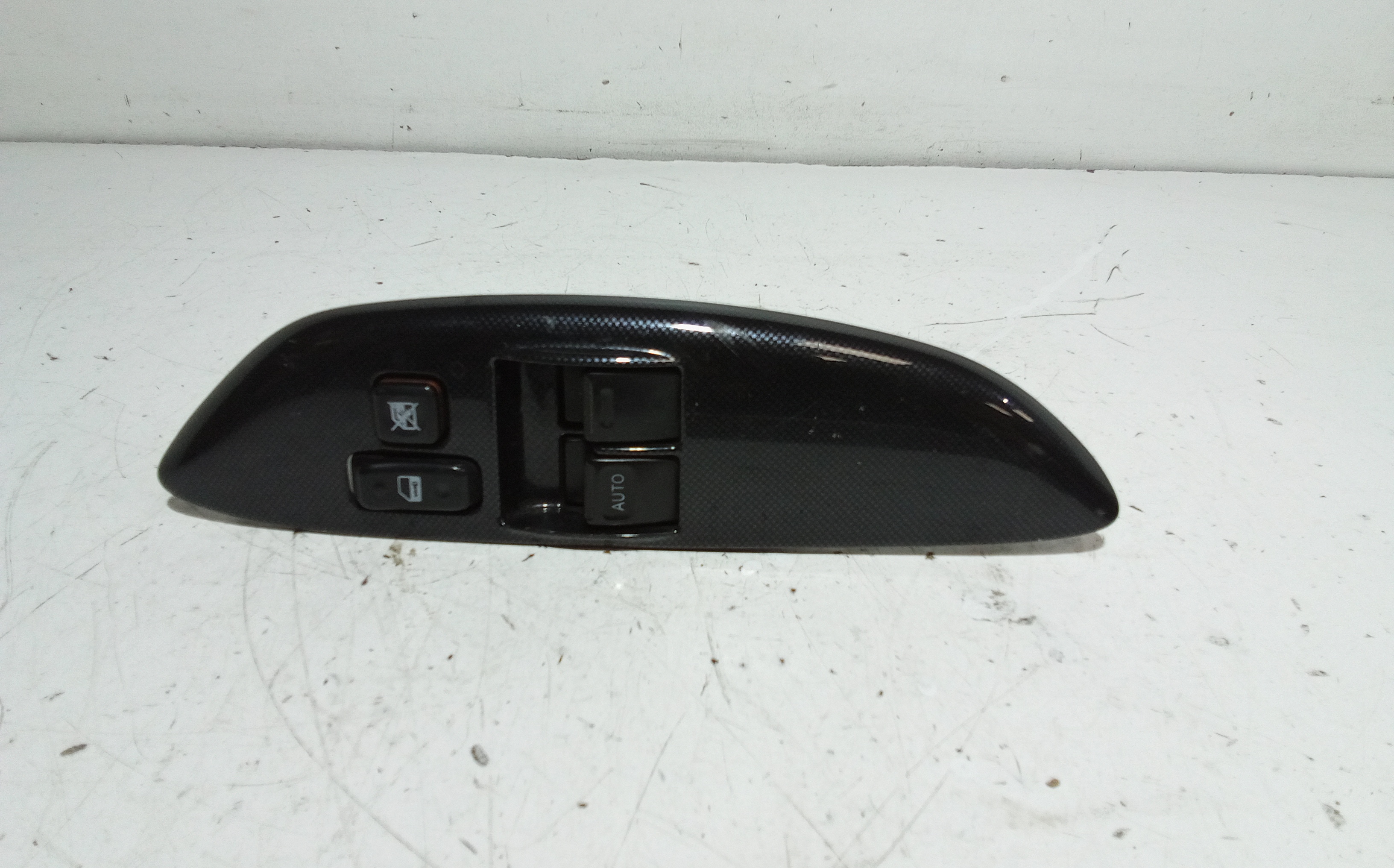 Interruttore Alzacristalli Porta Ant. Sinistro 848200D040 Usato