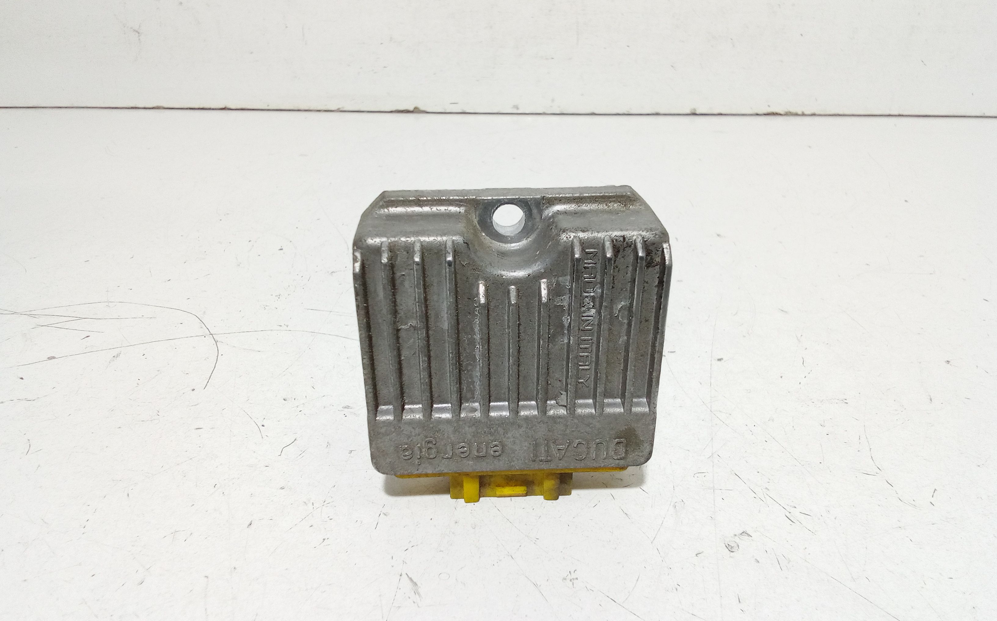 Regolatore Tensione Usato