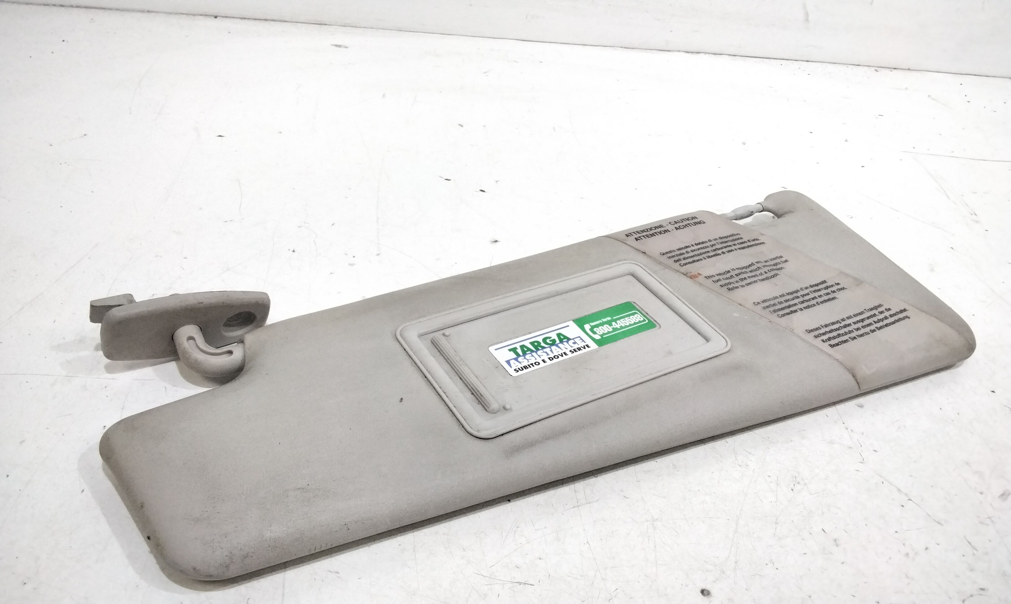 Aletta Parasole Parabrezza Sinistro 735361679 Usato