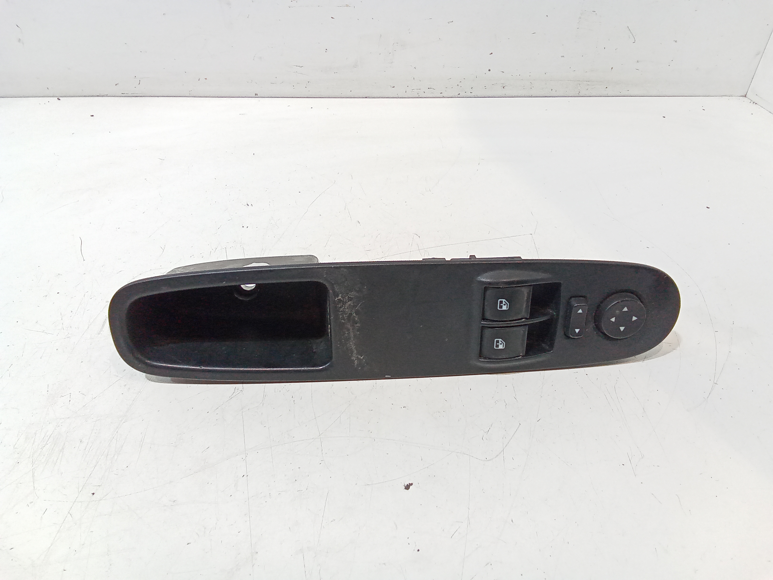 Interruttore Alzacristalli Porta Ant. Sinistro Usato