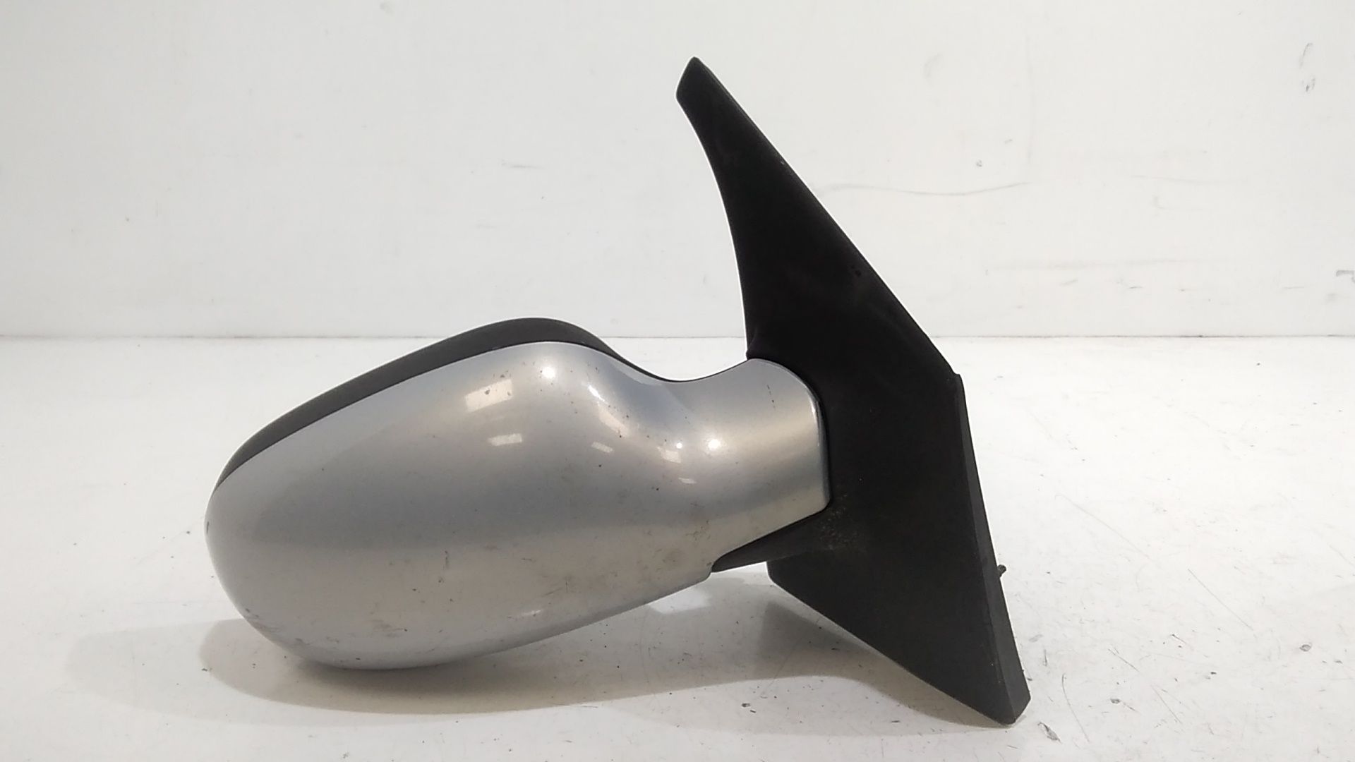 Retrovisore Est. Destro Usato