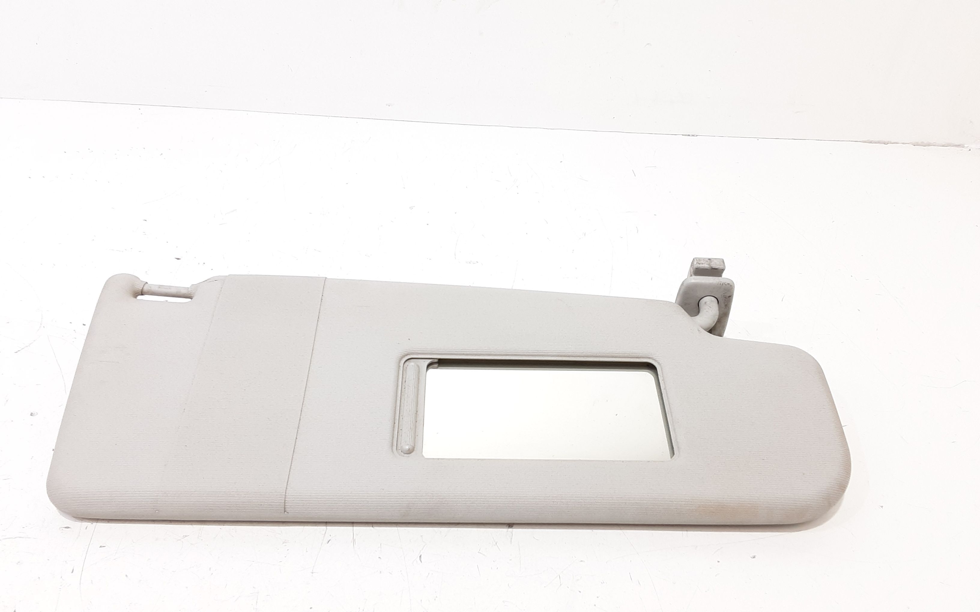 Aletta Parasole Parabrezza Destro 1K0857552L2F4 Usato