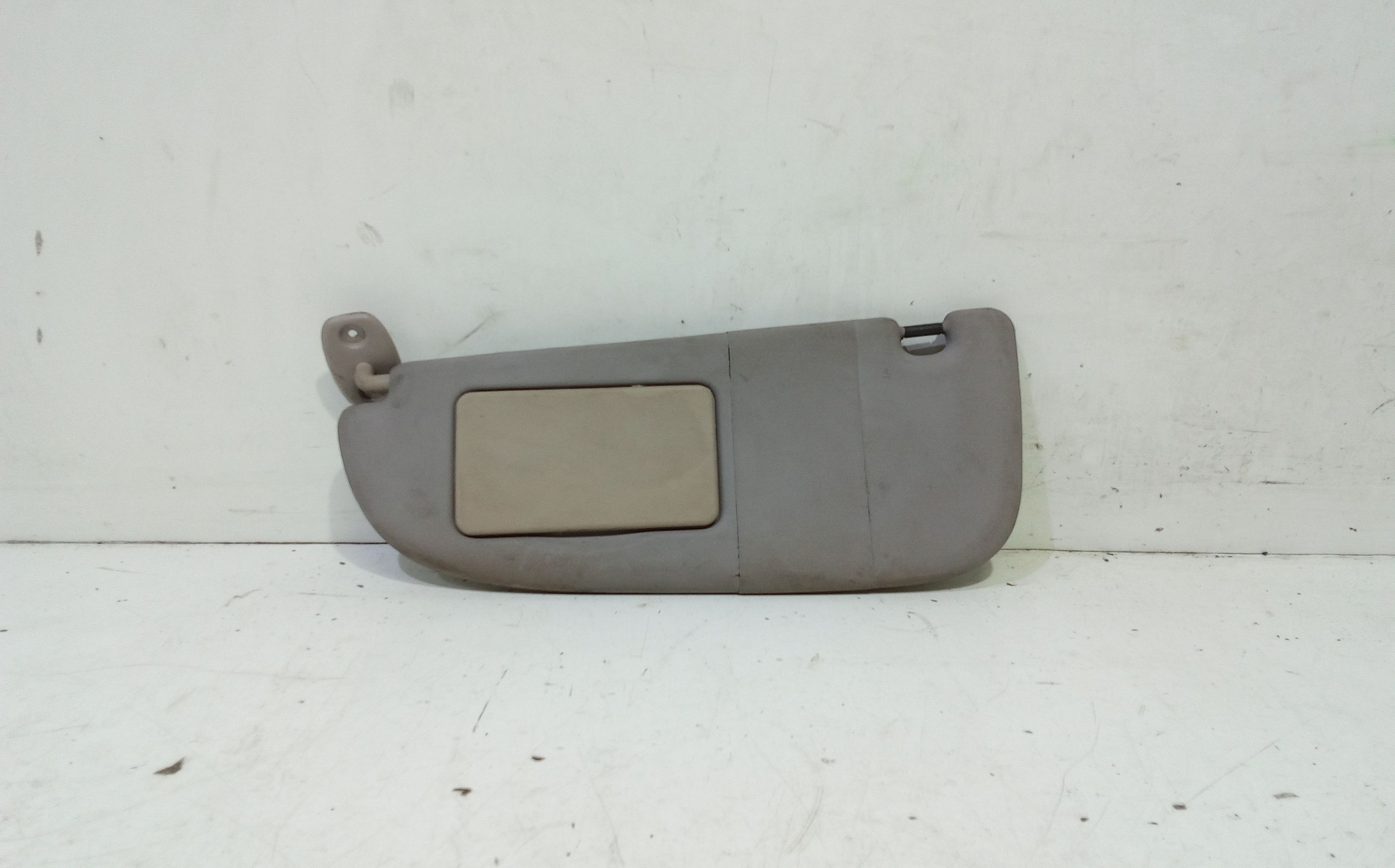 Aletta Parasole Parabrezza Sinistro Usato