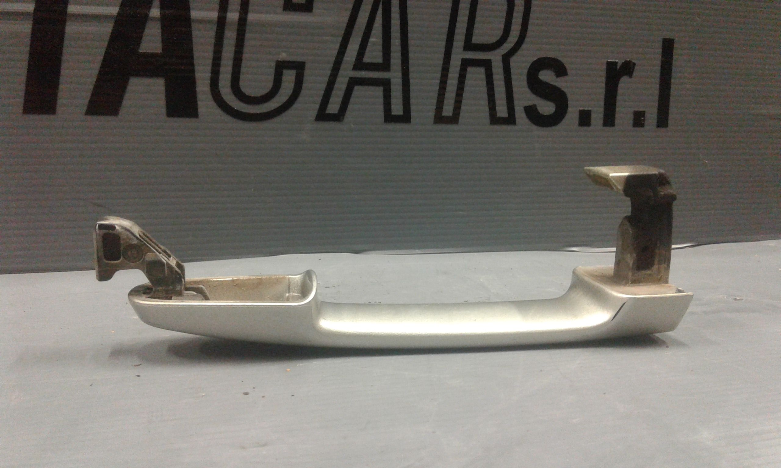 Maniglia Porta Ant. Sinistro 6922005051J3 Usato