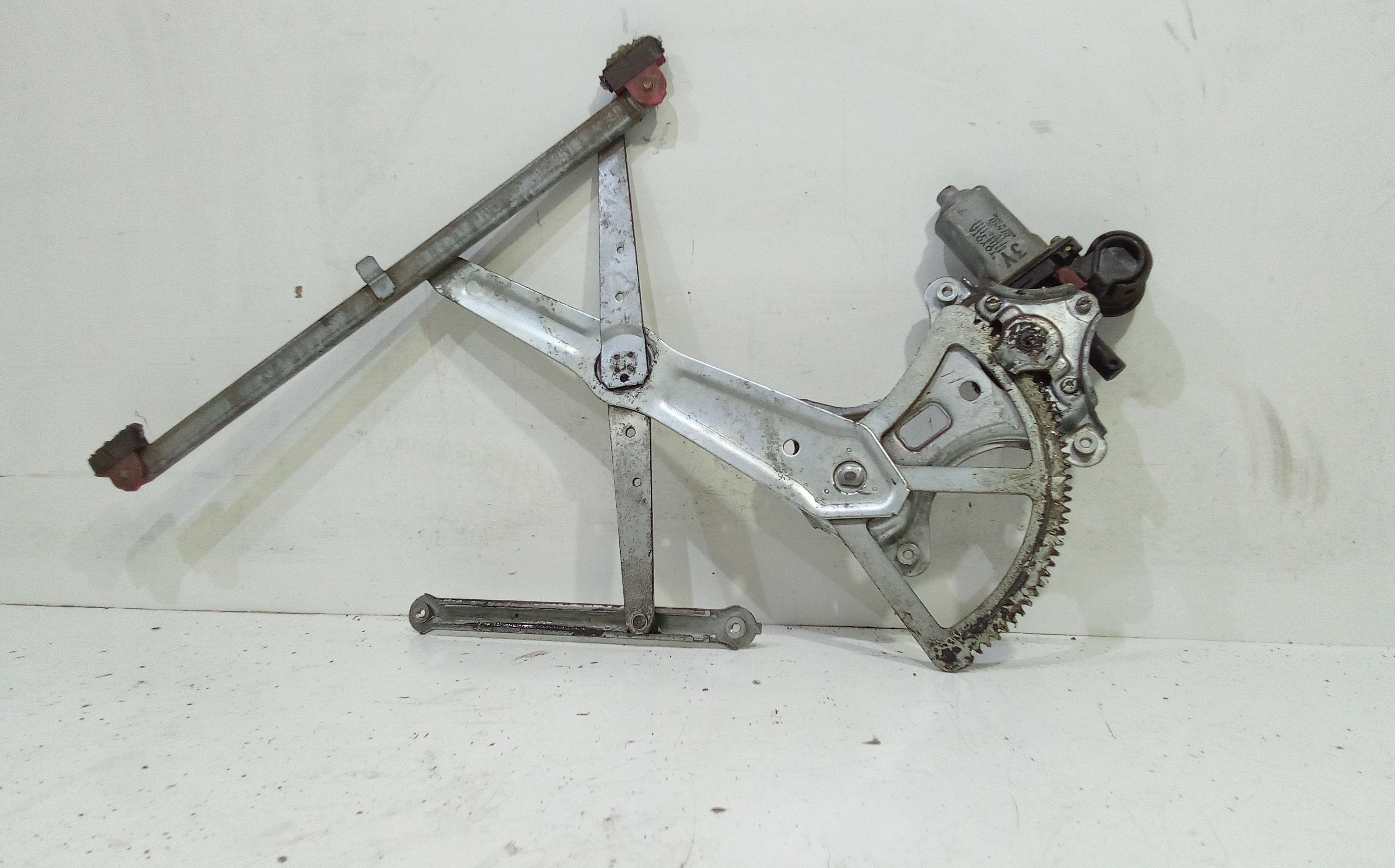 Alzacristallo Porta Ant. Destro Usato