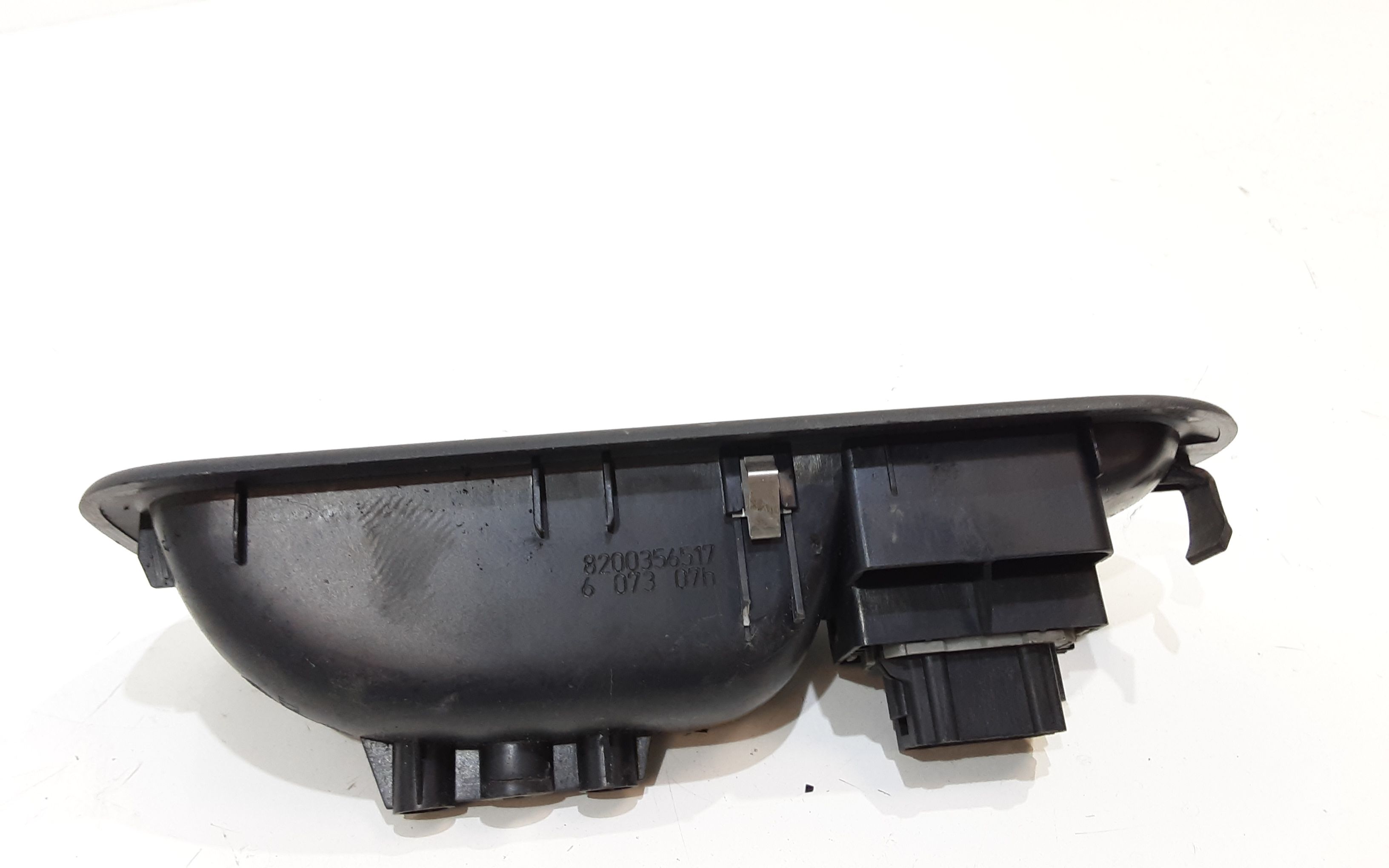 Interruttore Alzacristalli Porta Ant. Destro 8200214936 Usato