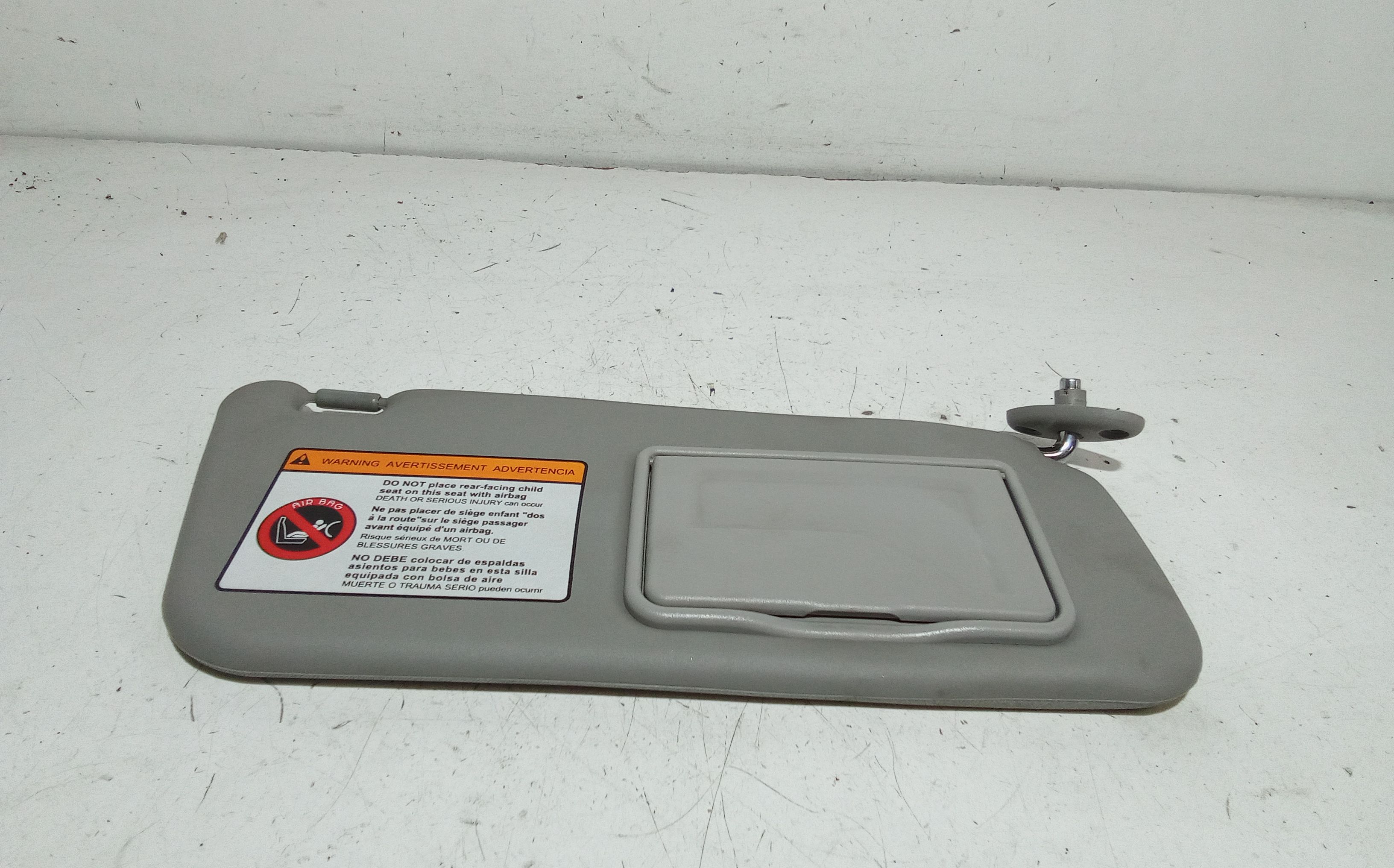 Aletta Parasole Parabrezza Destro 96658514 Usato