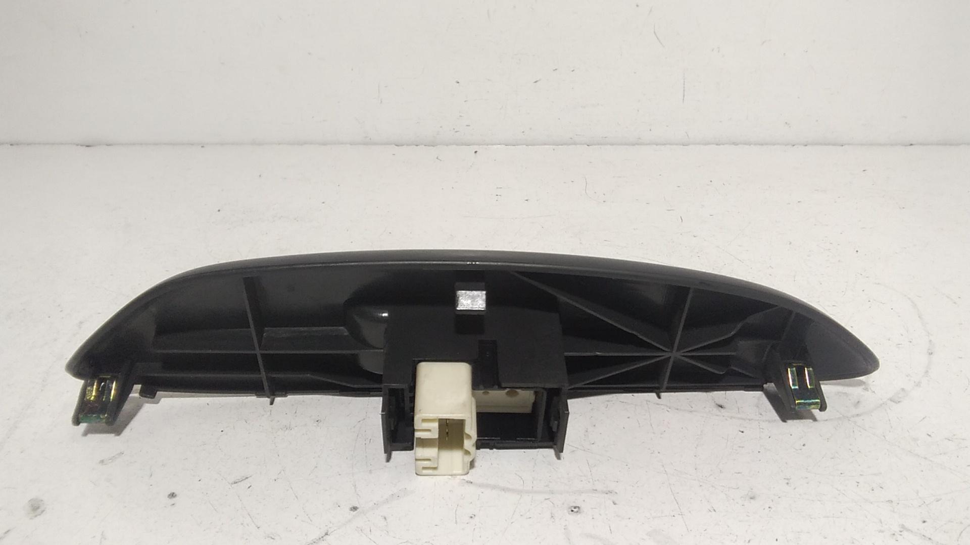 Interruttore Alzacristalli Porta Ant. Destro 8481012080 Usato