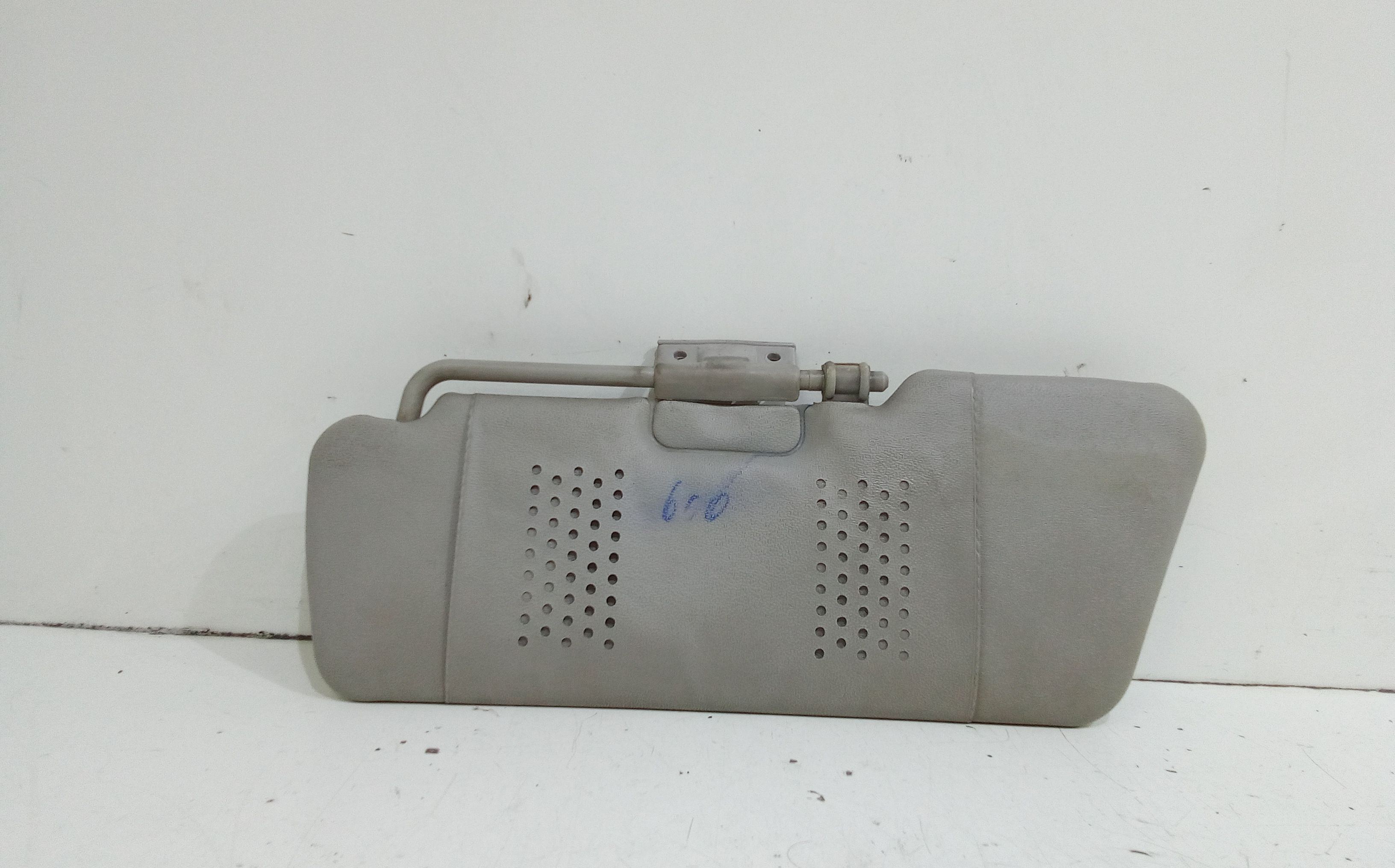 Aletta Parasole Parabrezza Sinistro 735244330 Usato