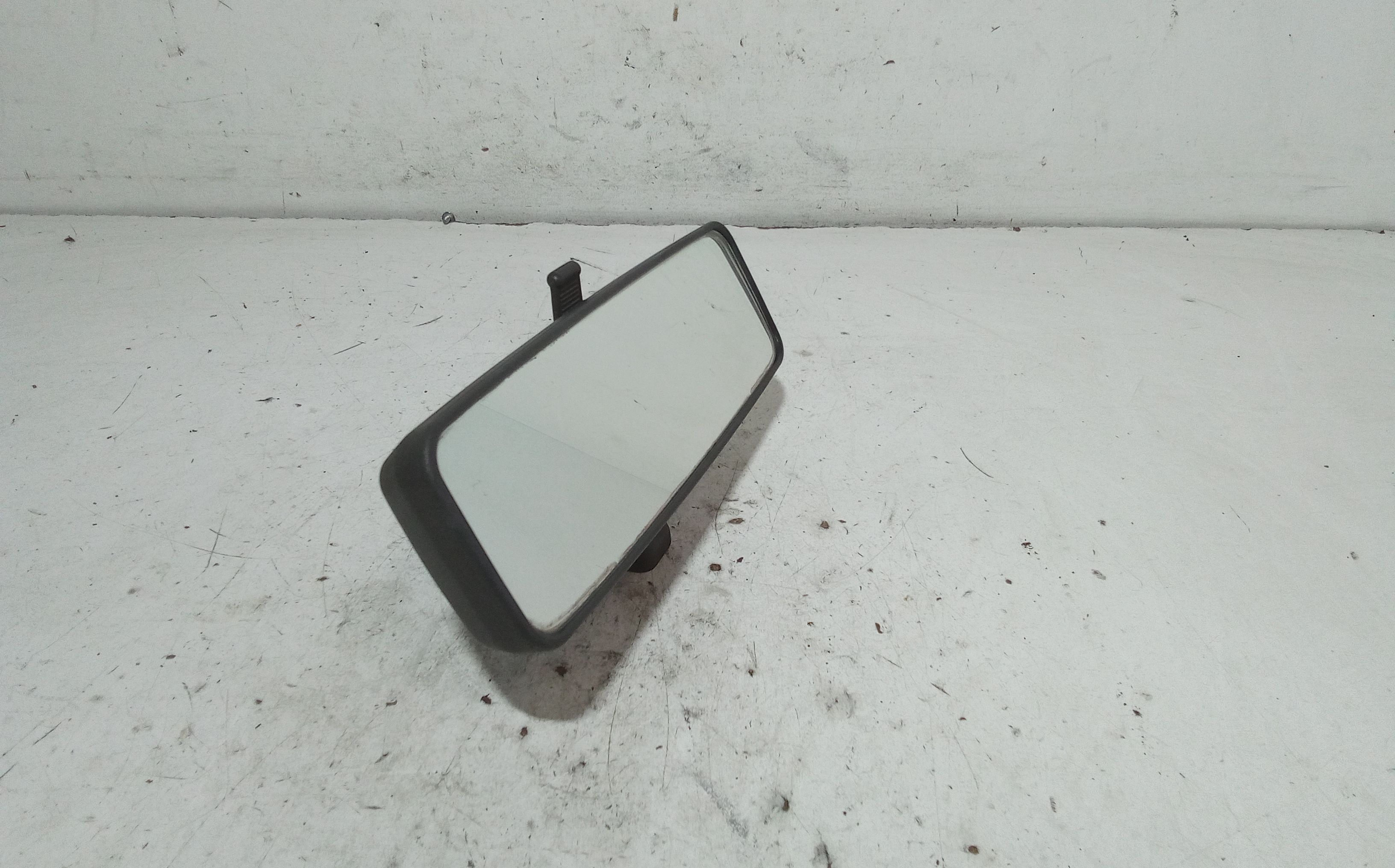 Retrovisore Interno 182565760 Usato