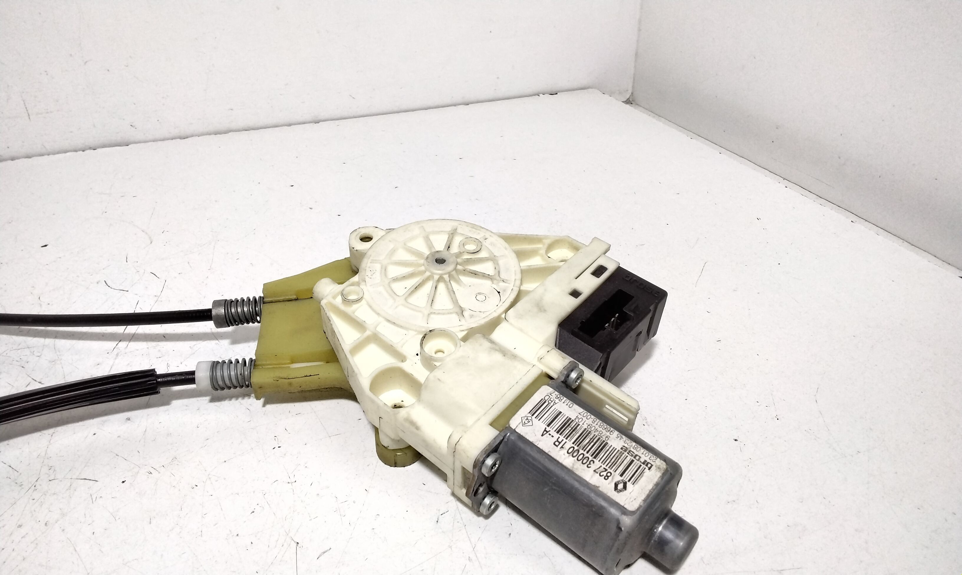 Alzacristallo Porta Post. Destro 827000001R Usato