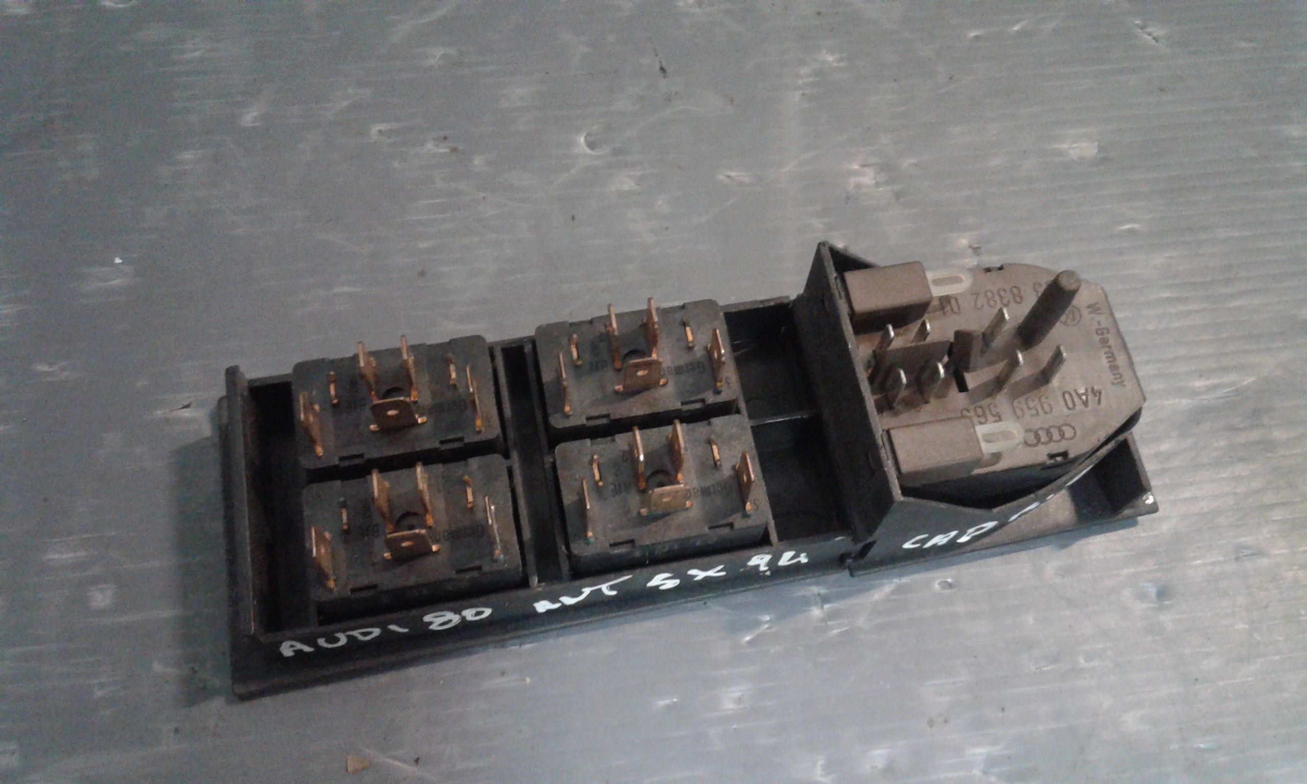 Interruttore Alzacristalli Porta Ant. Sinistro Usato