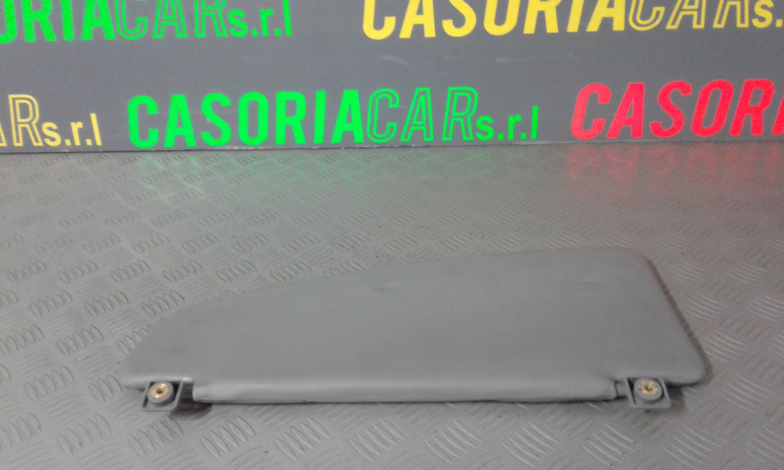 Aletta Parasole Parabrezza Sinistro 735294018 Usato