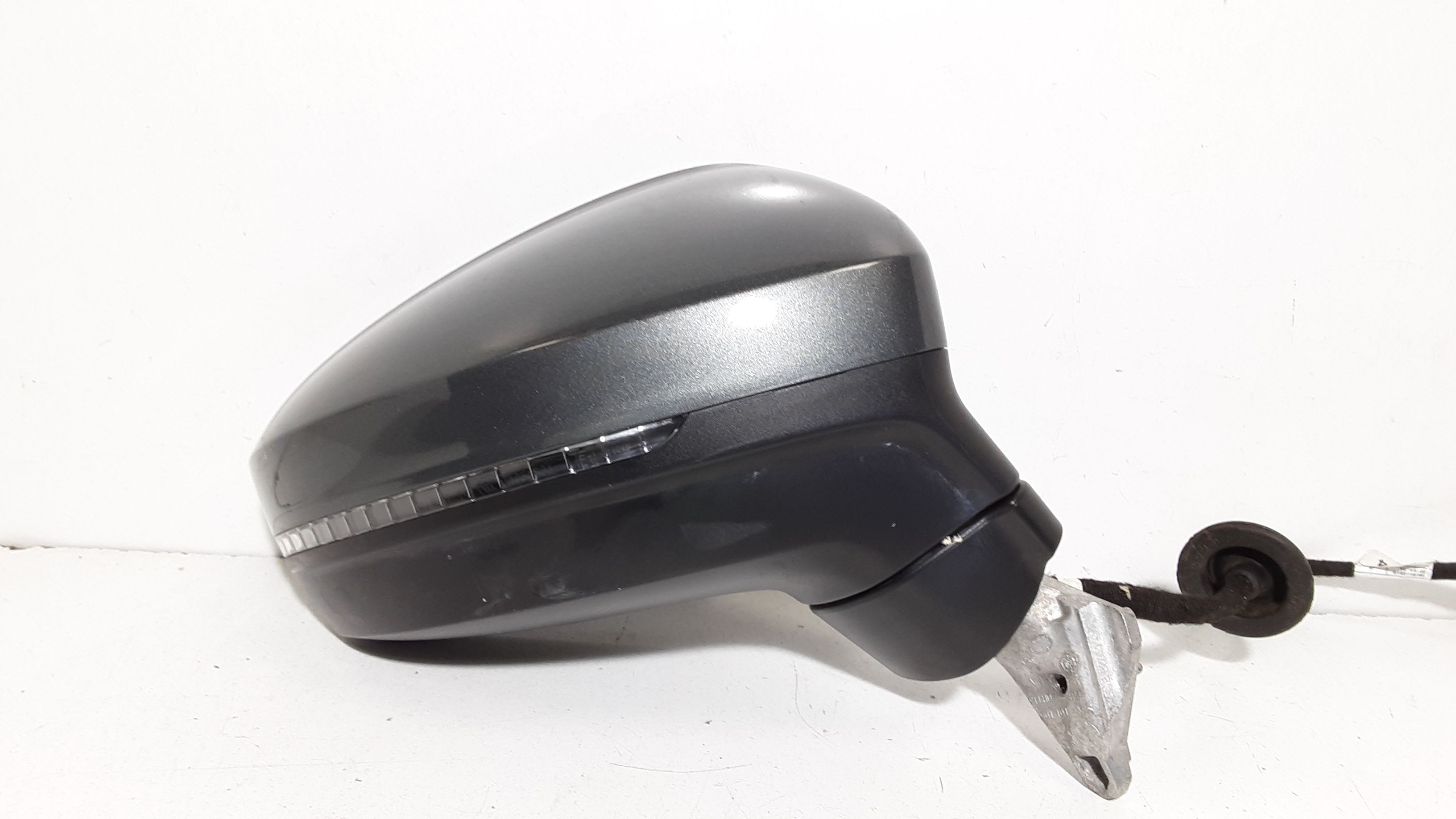 Retrovisore Est. Destro Usato