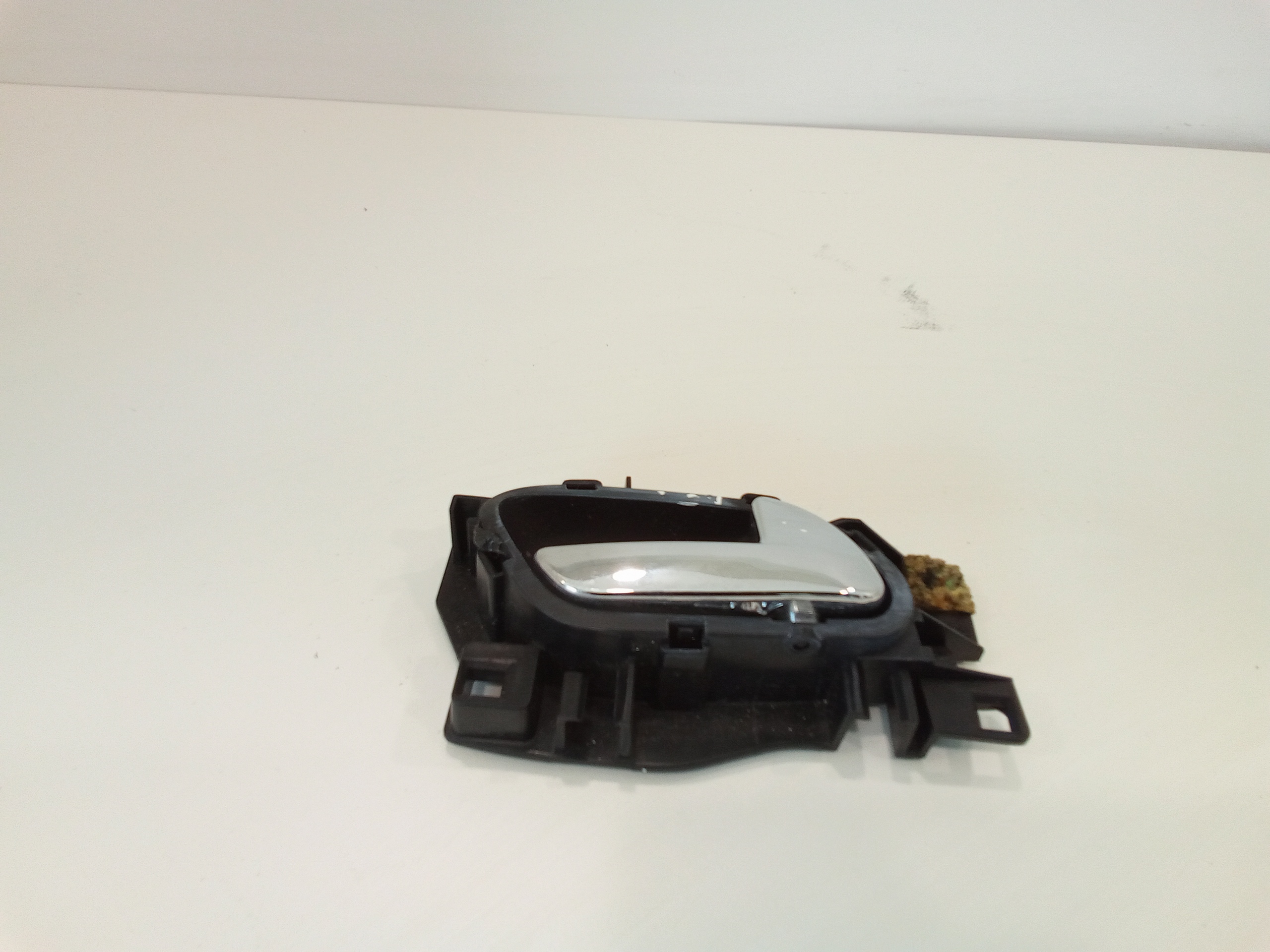 Maniglia Int. Apertura Porta Post. Sinistro 96834461VV Usato