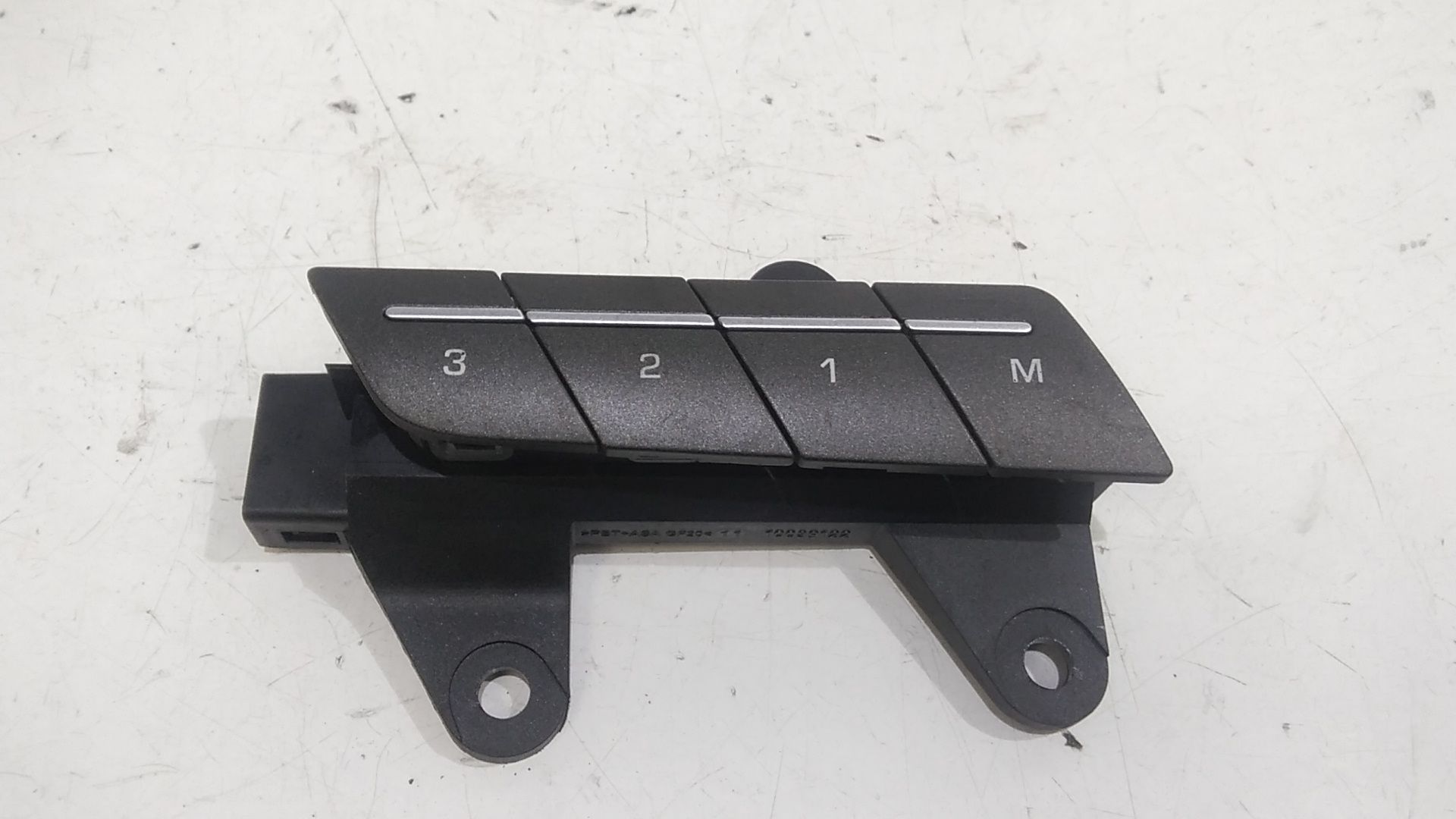 Interruttore Regolazione Sedile Sinistro LR070640 Usato