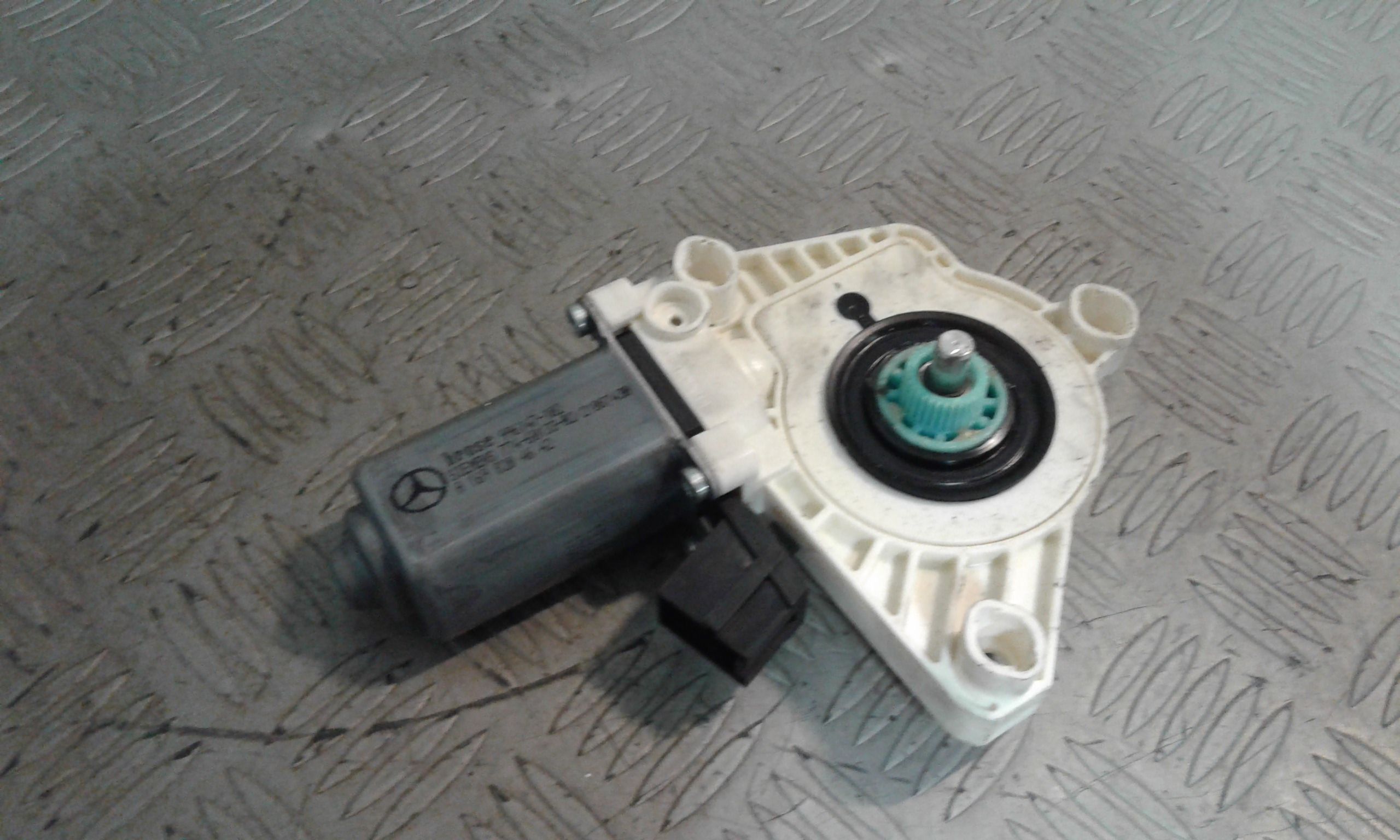 Motorino Alzacristallo Porta Post. Destro A1698202042 Usato