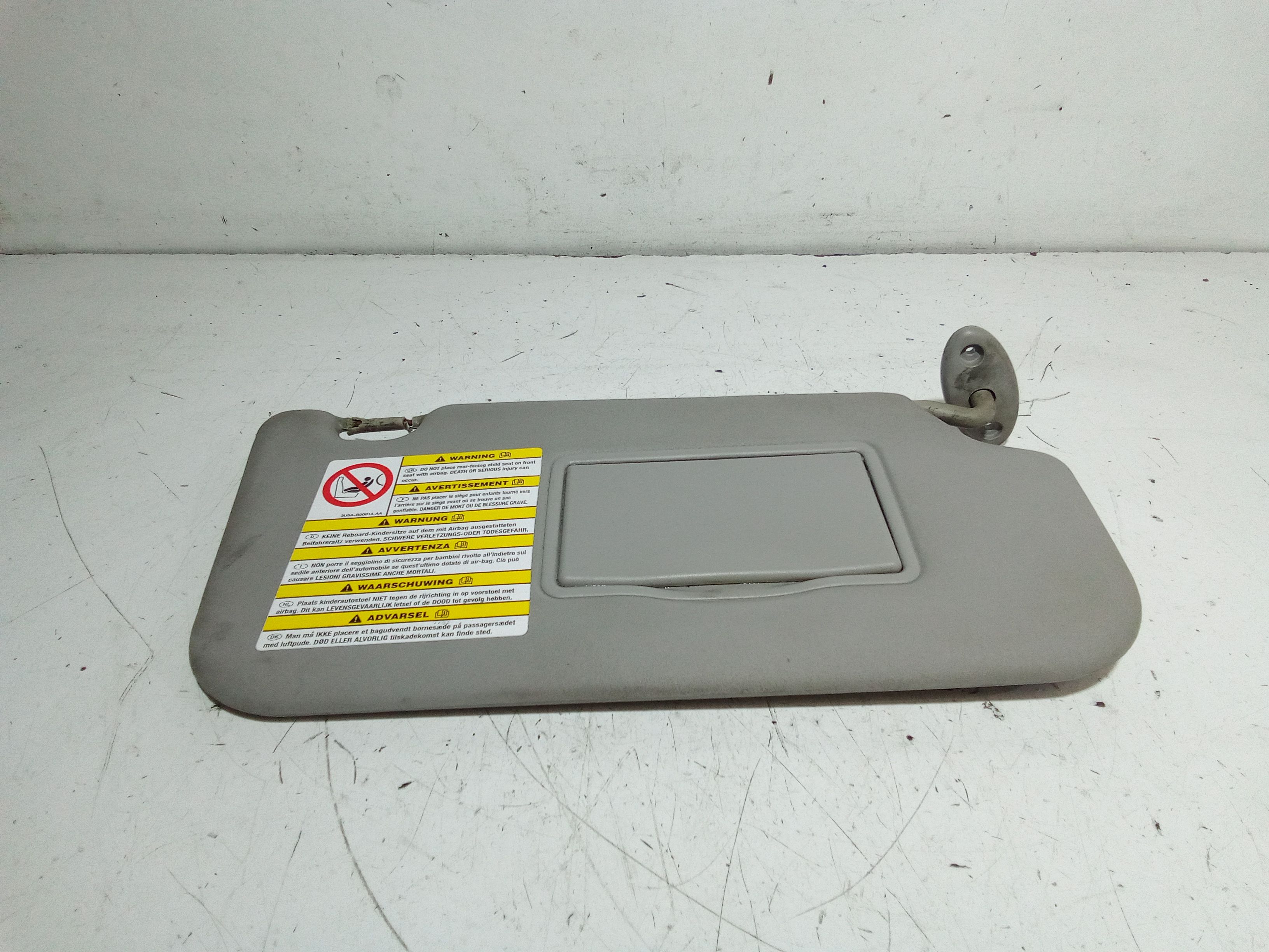 Aletta Parasole Parabrezza Destro 1222069 Usato