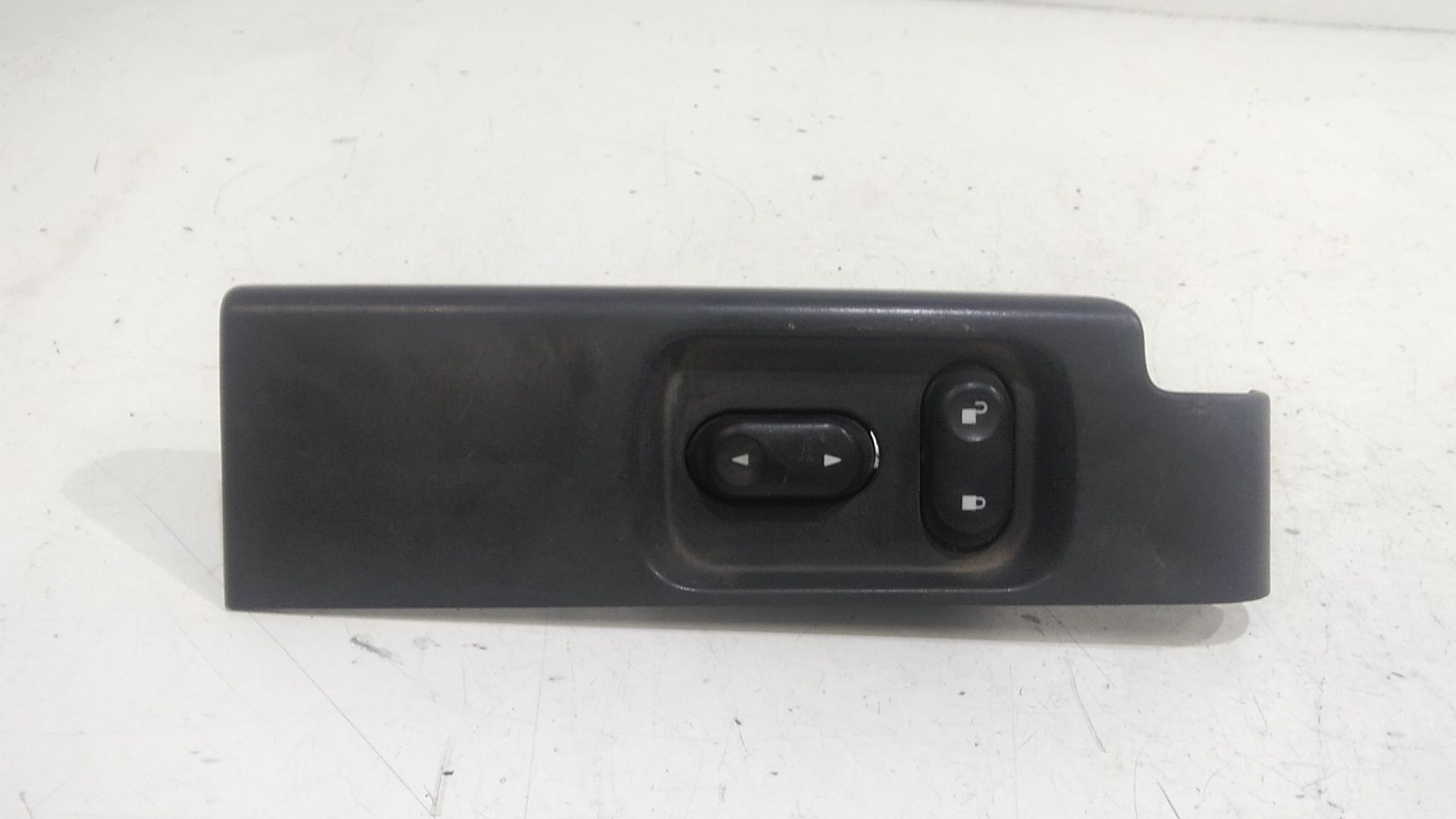 Interruttore Alzacristalli Porta Ant. Destro Usato