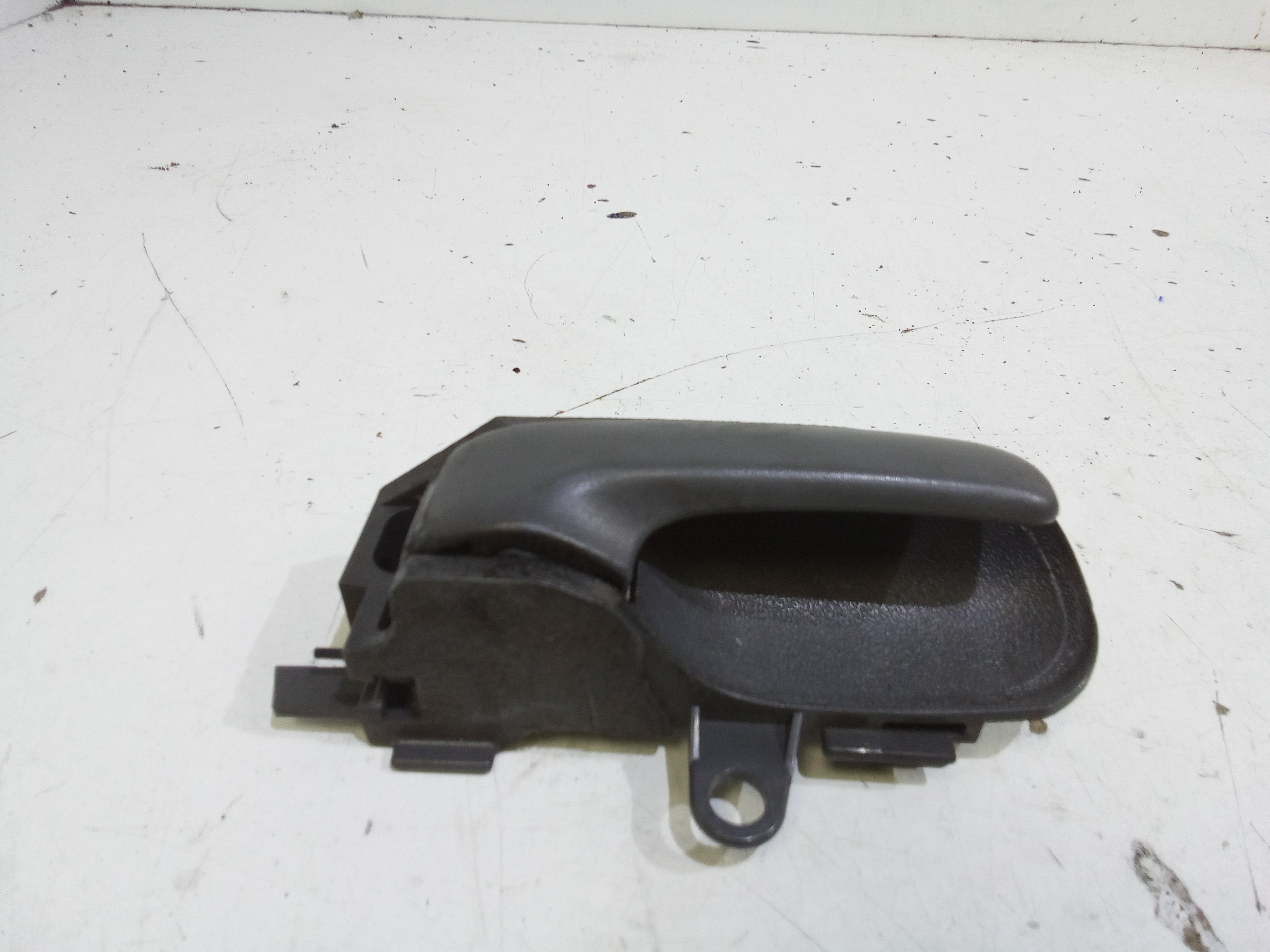 Maniglia Int. Apertura Porta Ant. Destro Usato