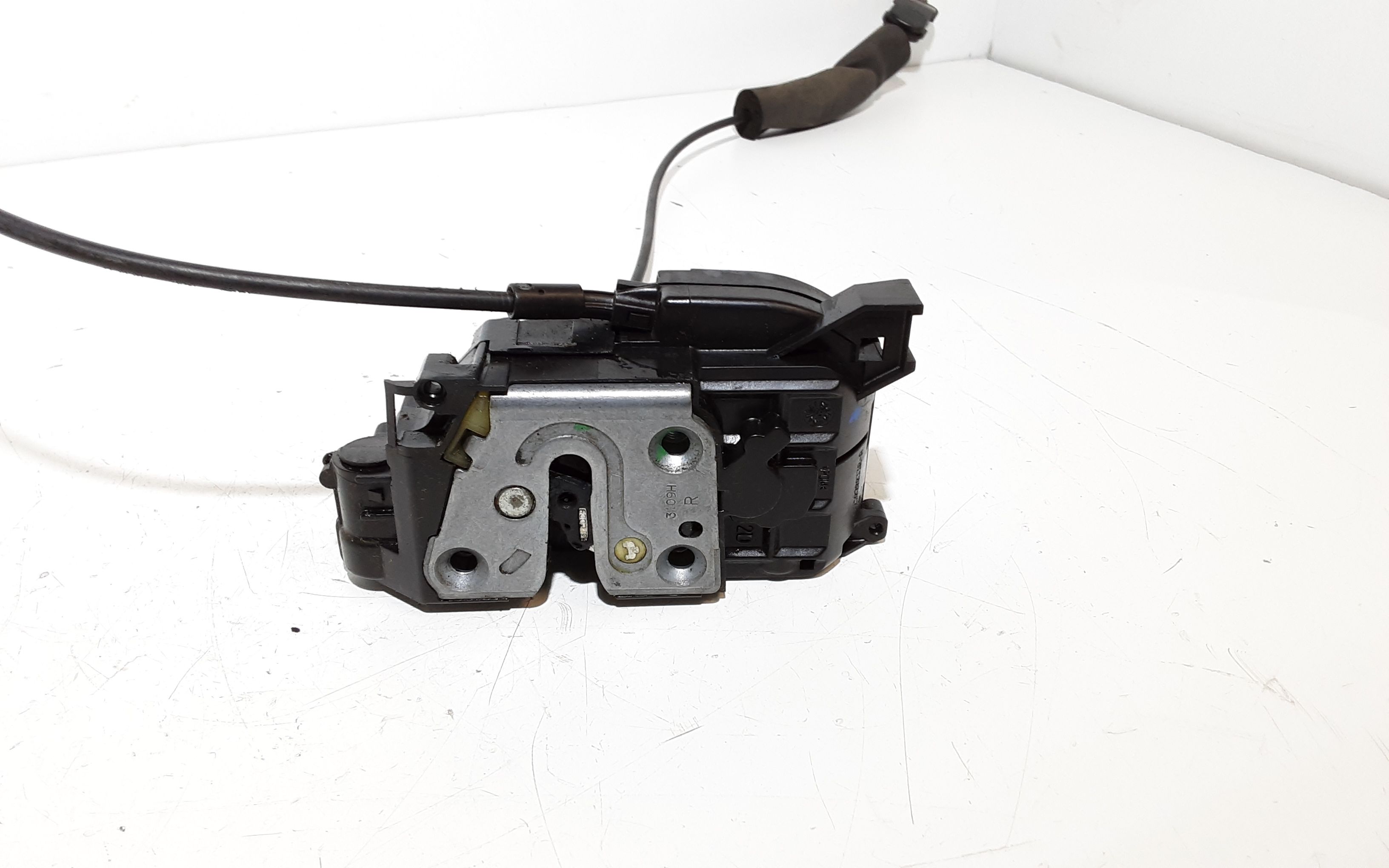 Serratura Porta Post. Destro 825020004R Usato