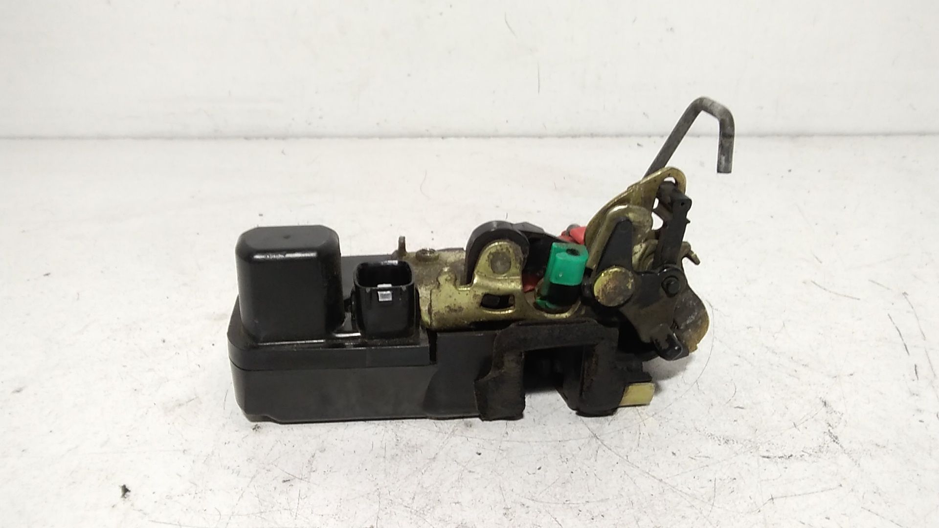 Serratura Porta Post. Sinistro K68268219AA Usato