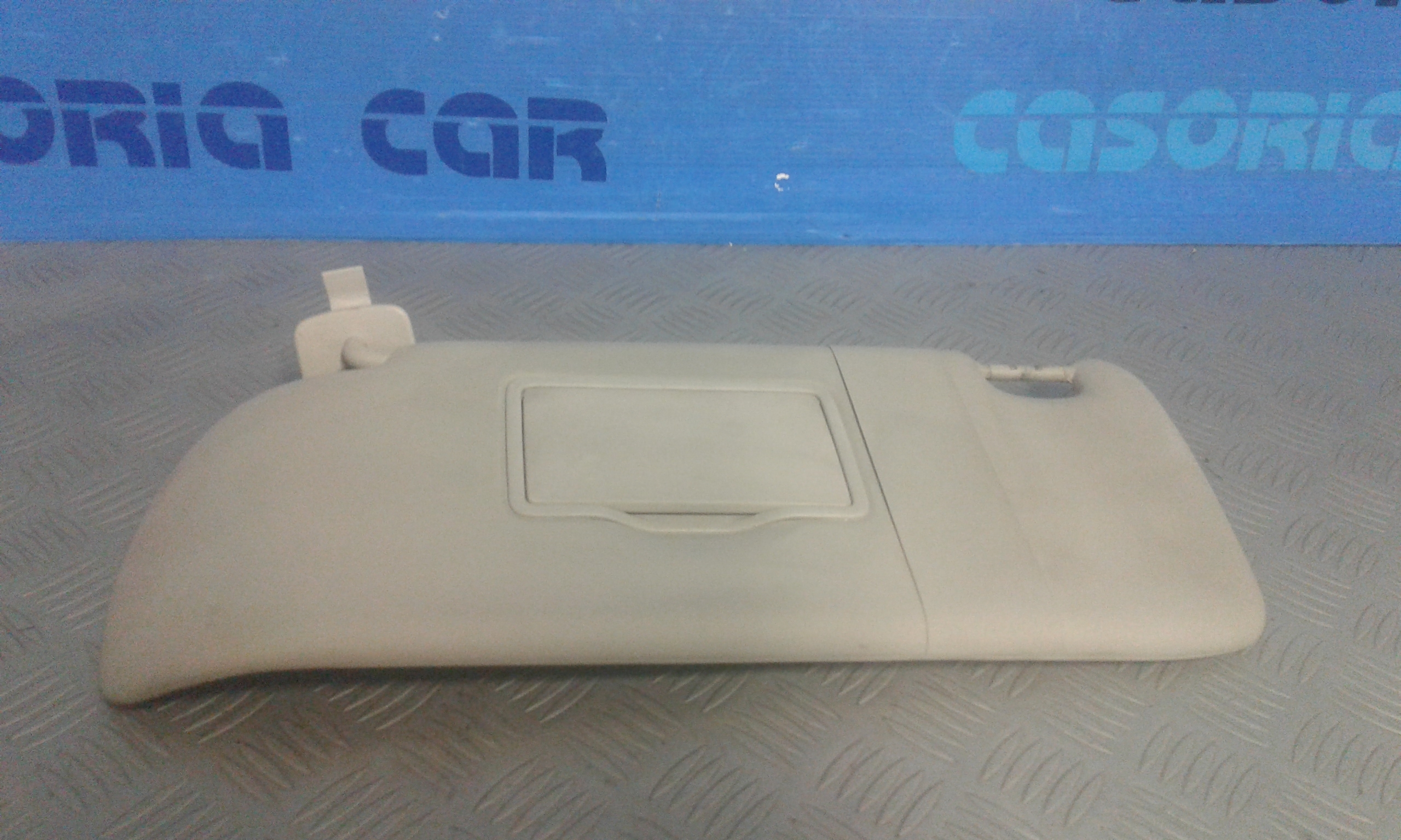 Aletta Parasole Parabrezza Sinistro 8200413904 Usato