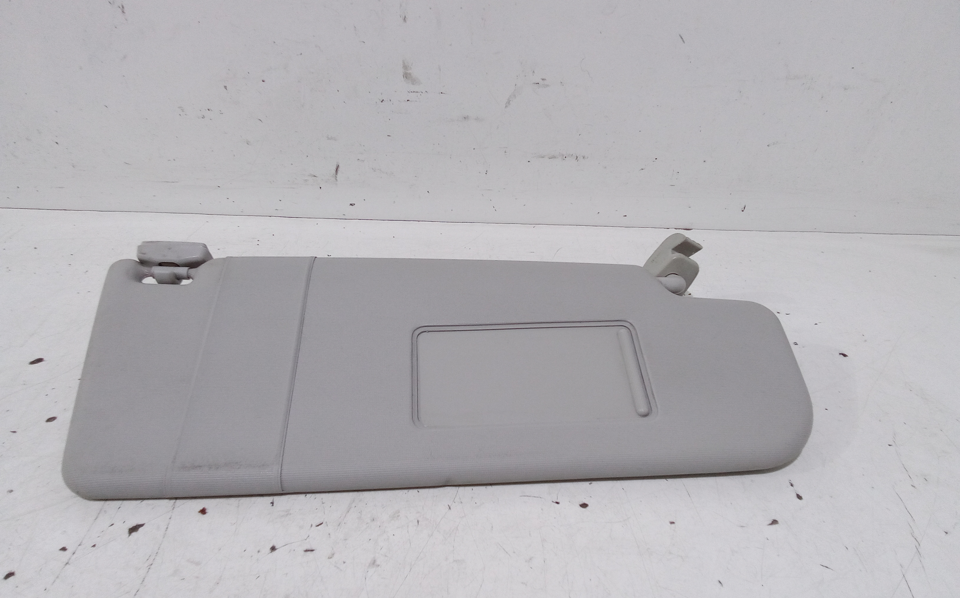 Aletta Parasole Parabrezza Destro 1Z0857552BP2F4 Usato