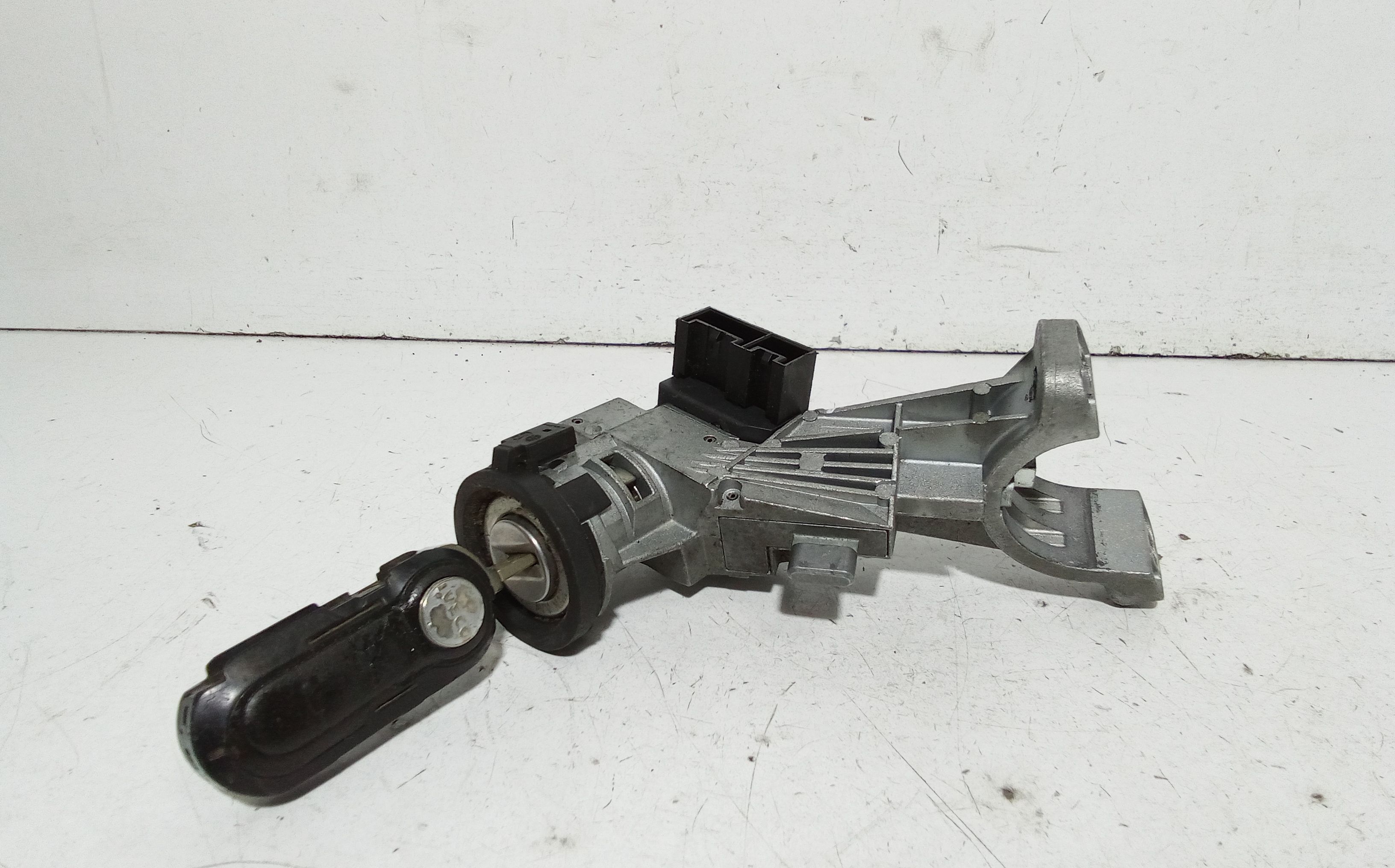 Commutatore Avviamento Con Cilindretti Serrature Usato