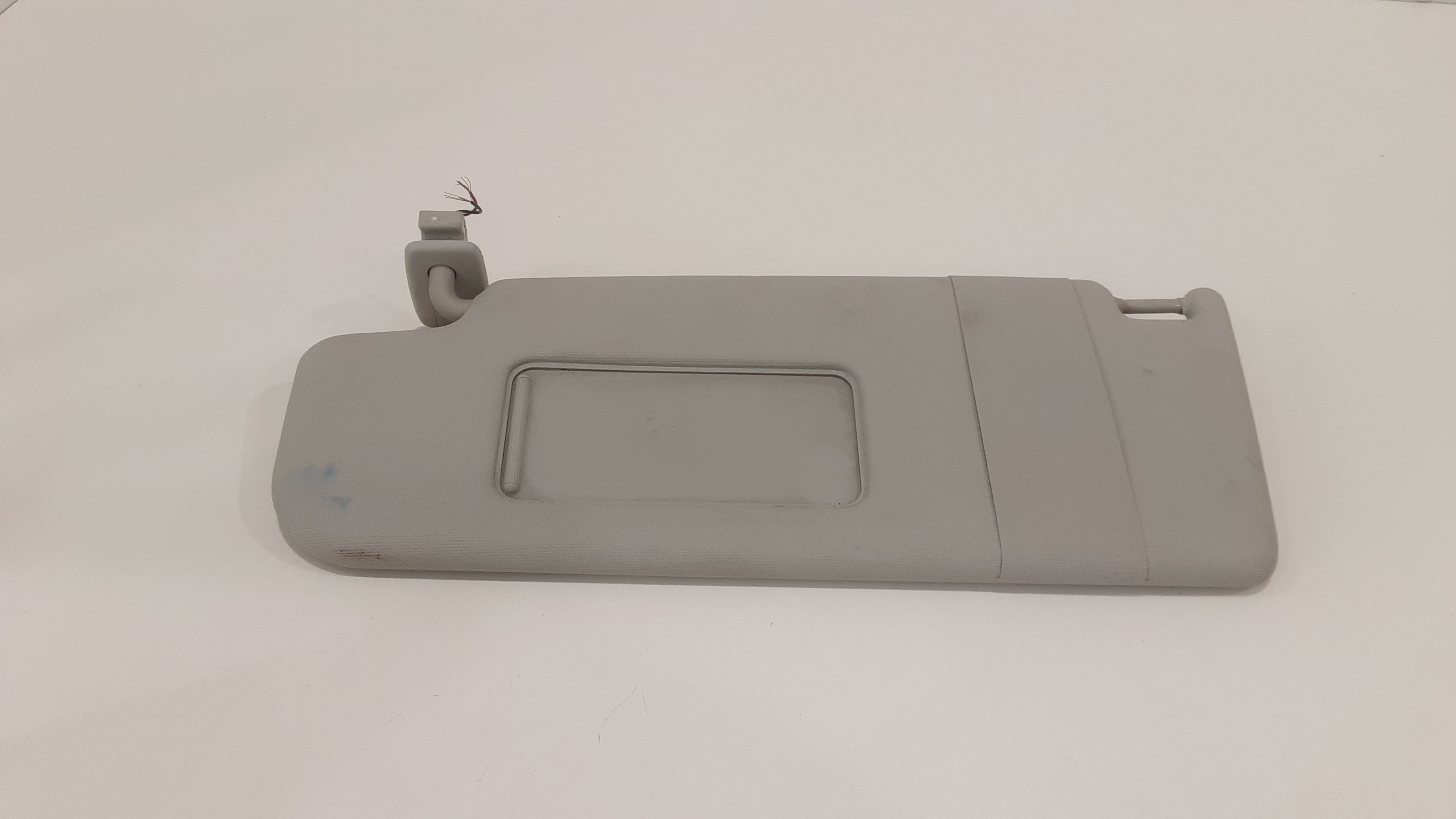 Aletta Parasole Parabrezza Sinistro 1K0857551N2F4 Usato