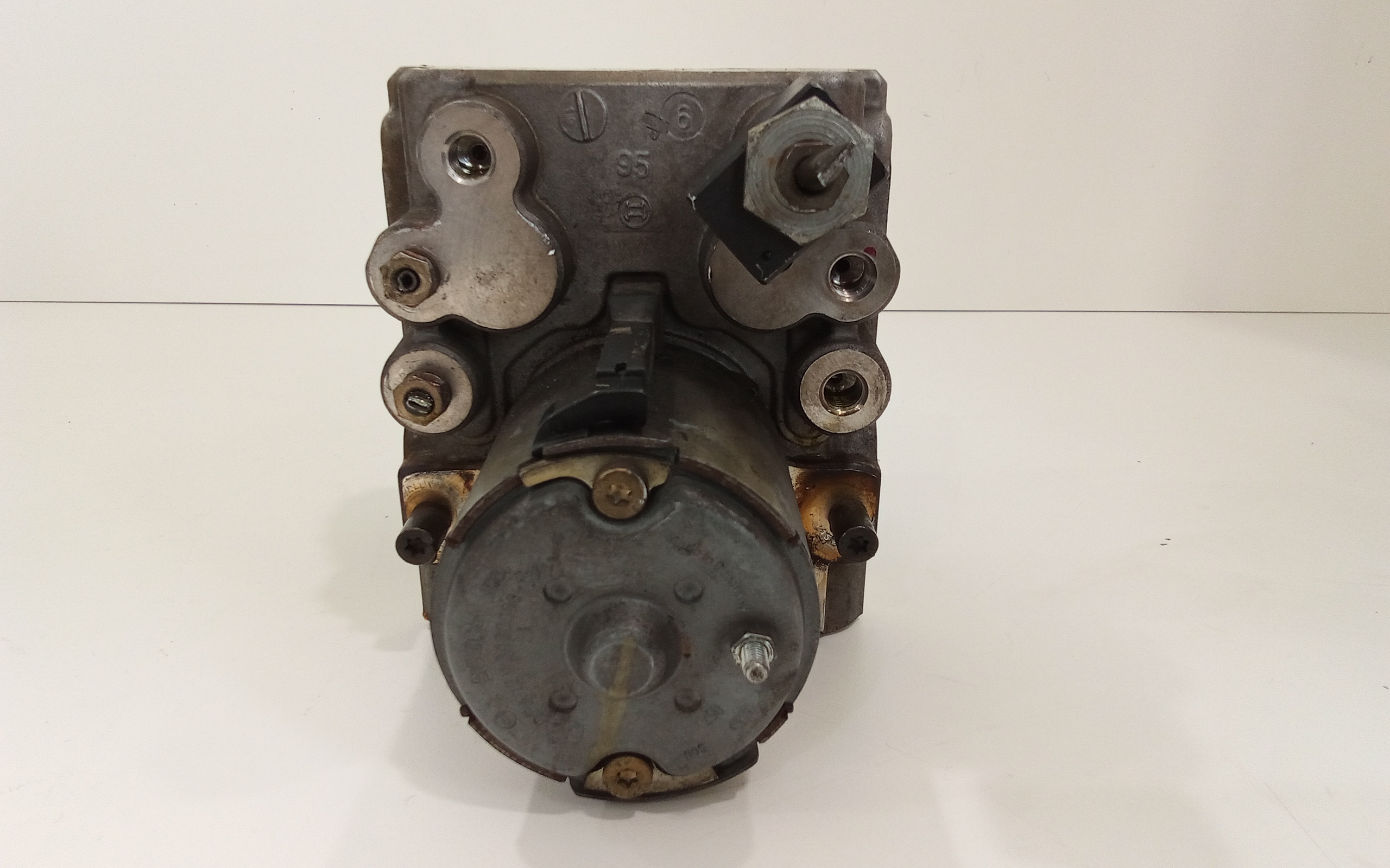 Pompa Abs A0034313112 Usato