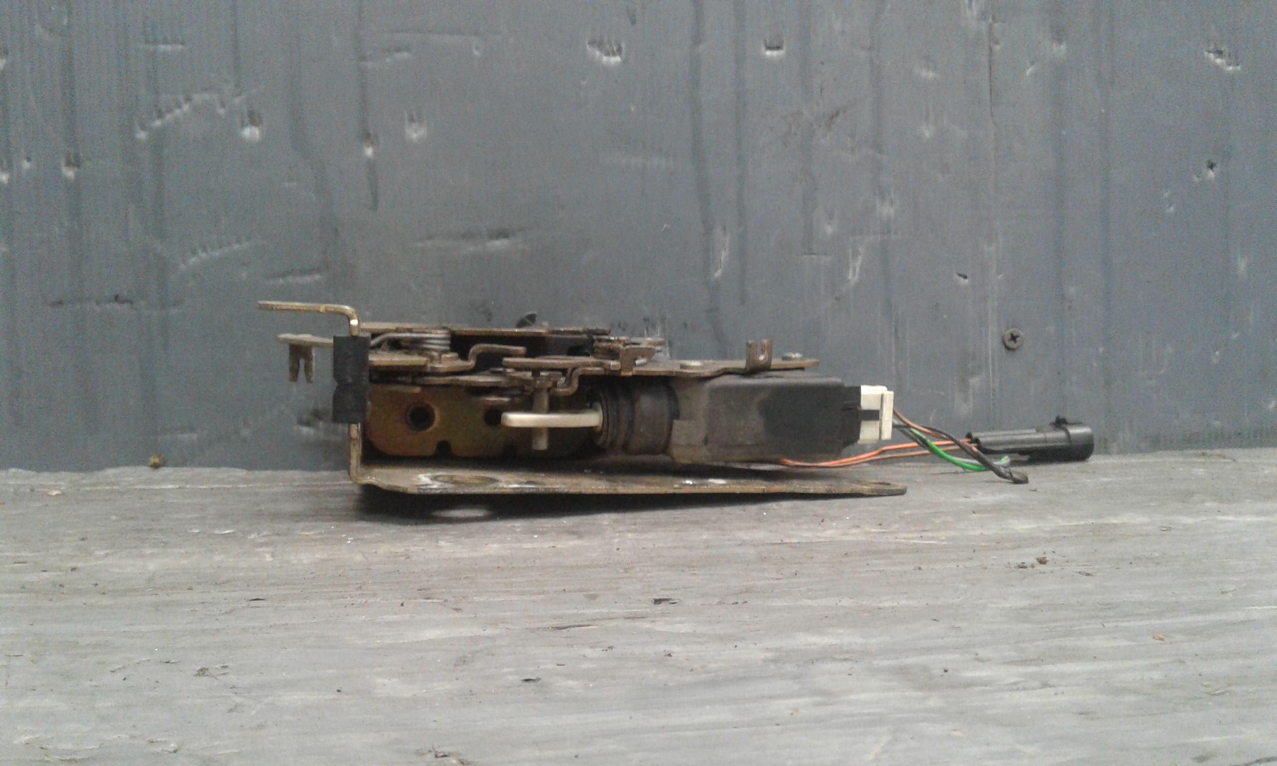 Serratura Porta Ant. Destro Q0010427V001000000 Usato