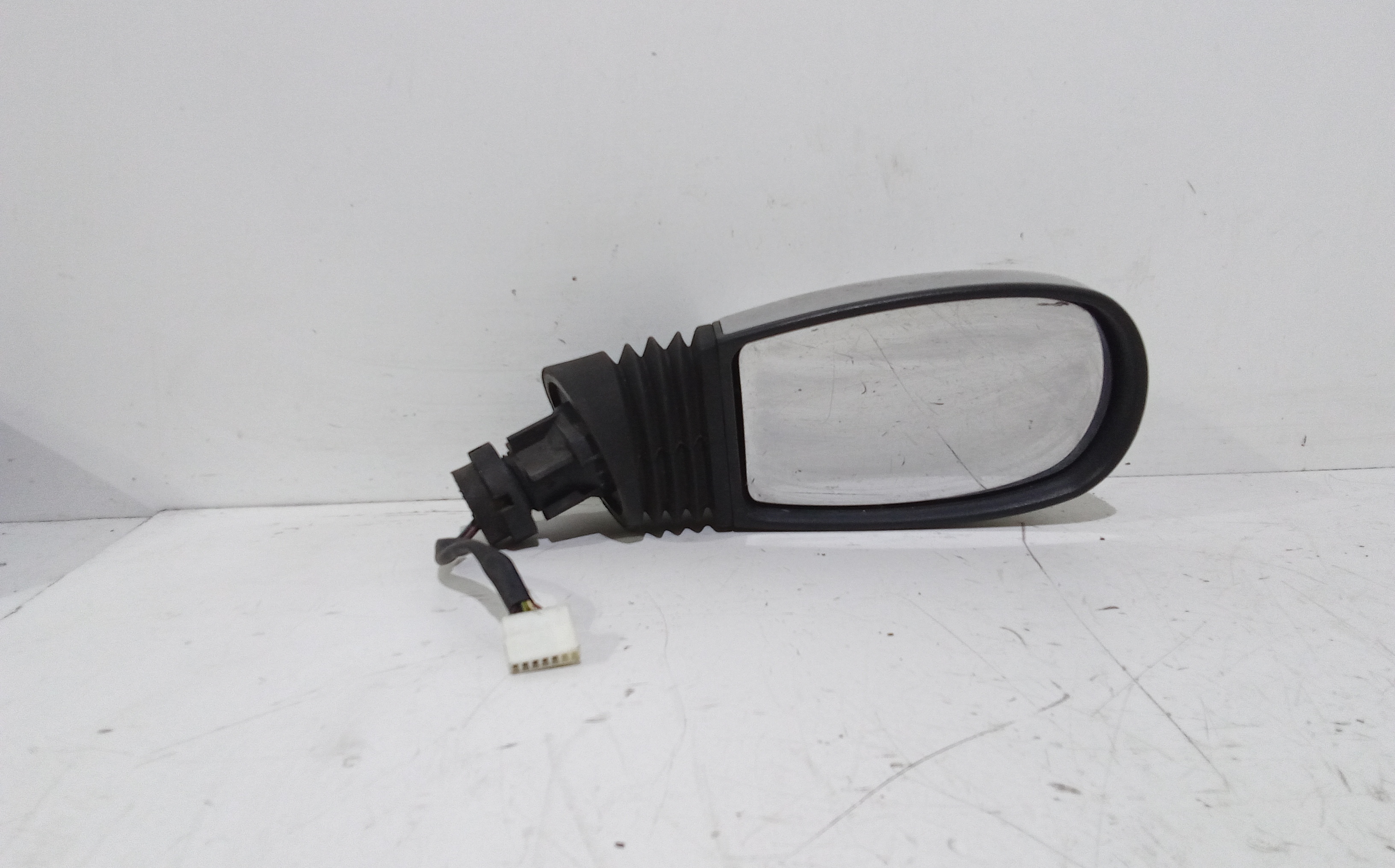 Retrovisore Est. Destro 735310073 Usato