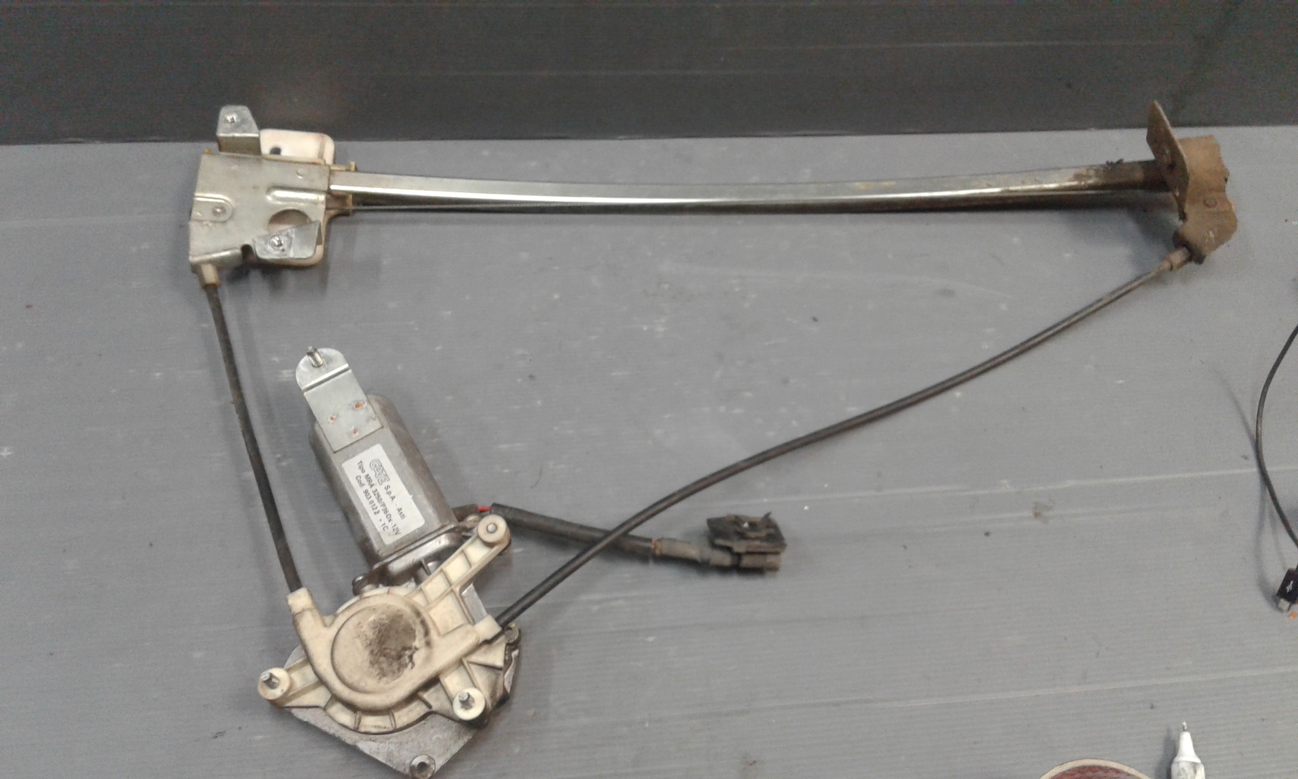 Alzacristallo Porta Ant. Destro Usato