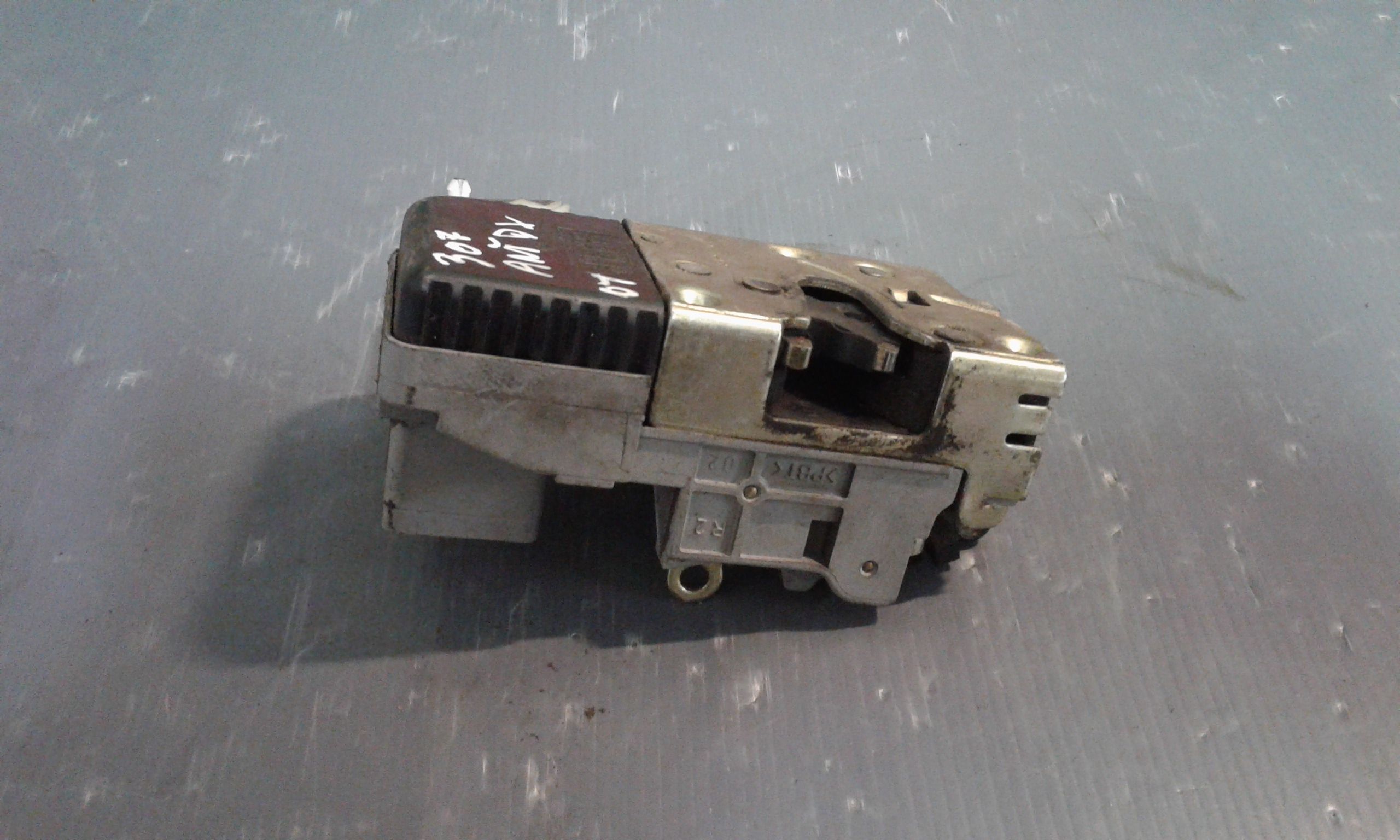 Serratura Porta Ant. Destro 9136K8 Usato