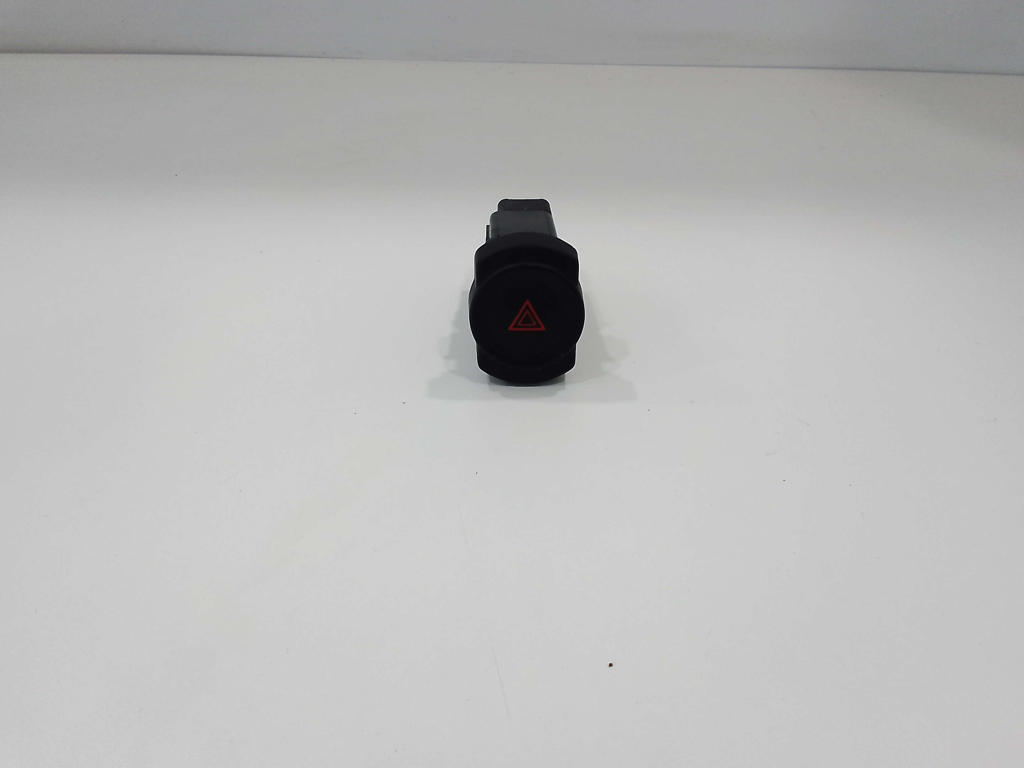 Interruttore Luci Emergenza 8200602232 Usato