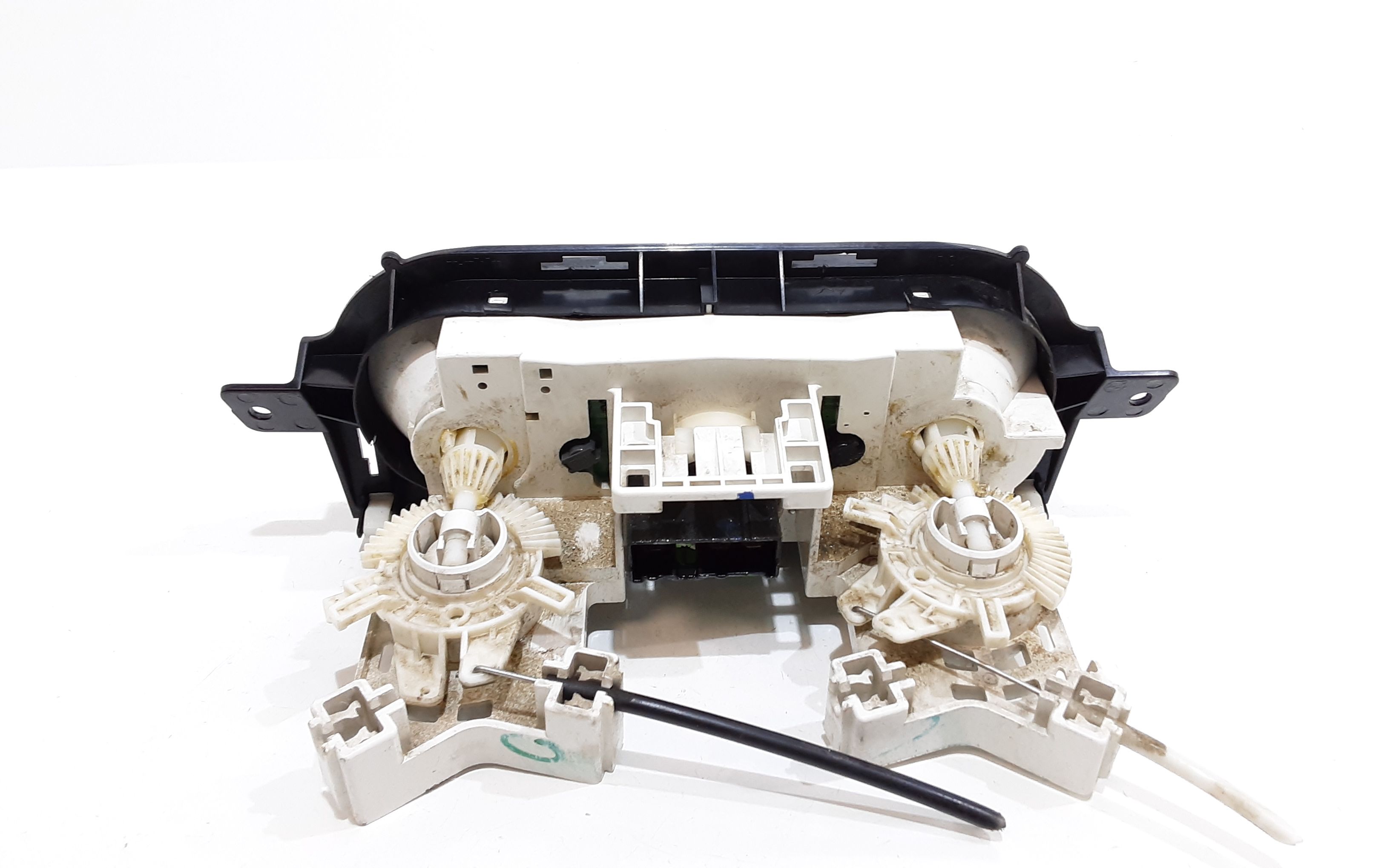 Blocco Comando Climatizzazione 3951079J02000 Usato