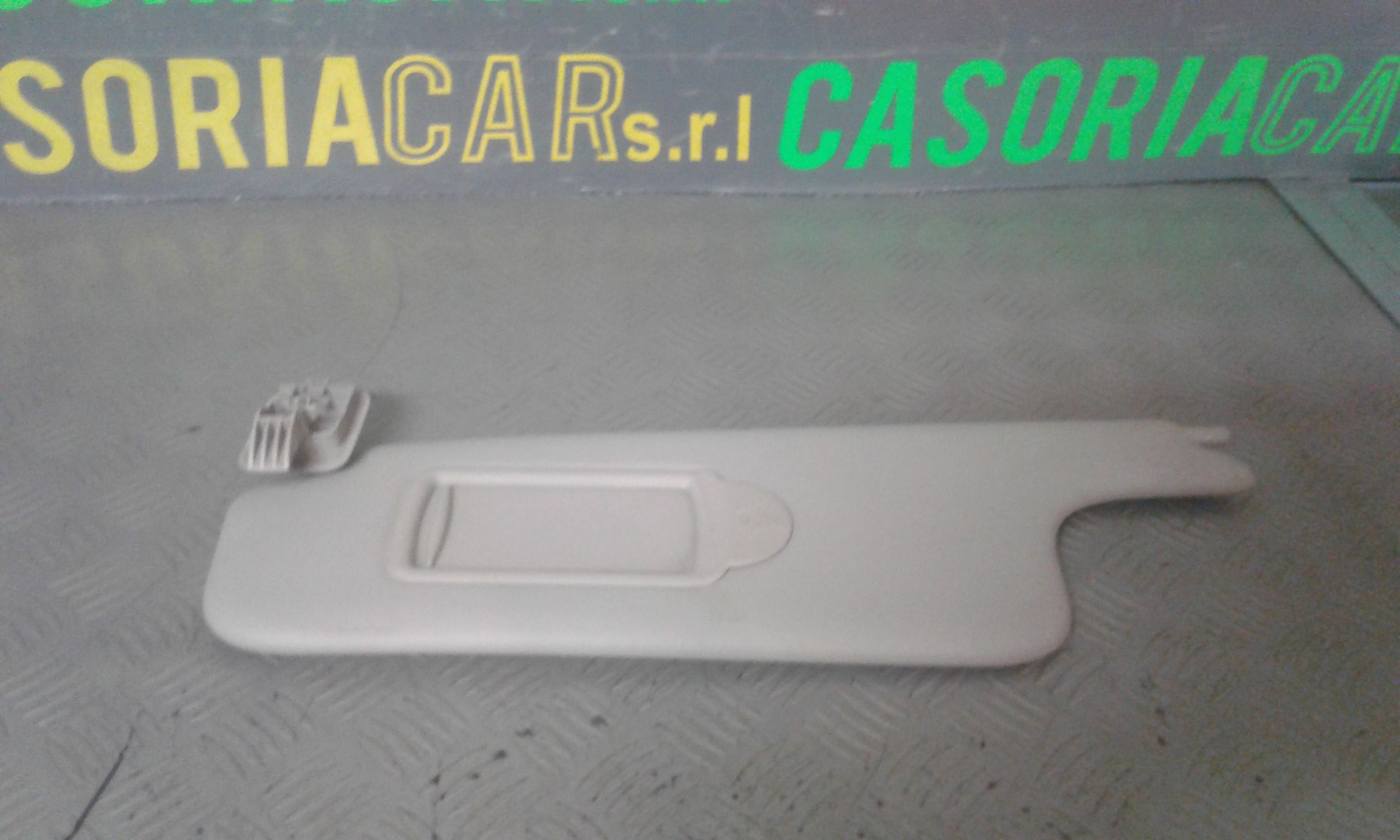 Aletta Parasole Parabrezza Sinistro 8200246823 Usato