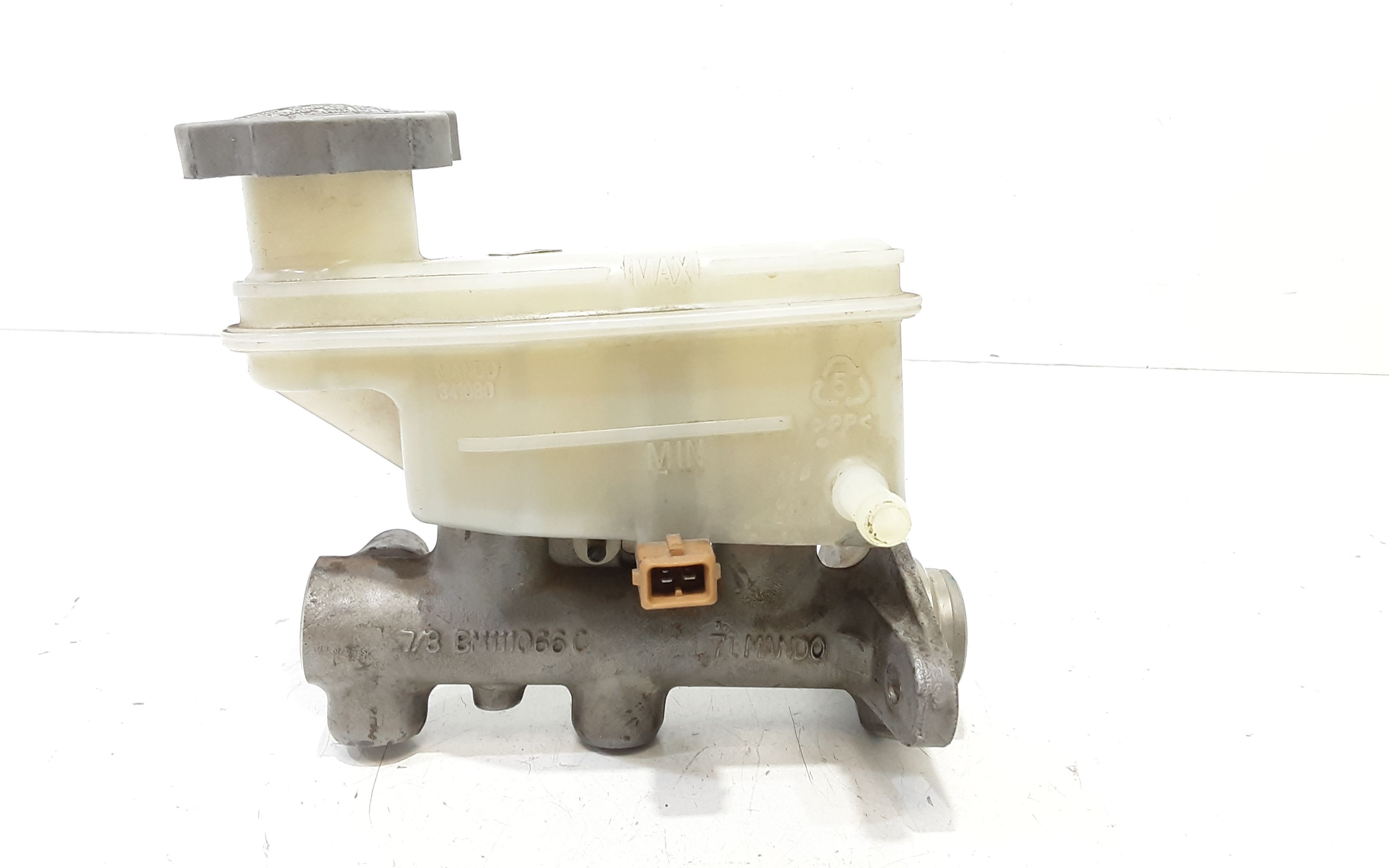 Pompa Comando Freni 585101C000 Usato