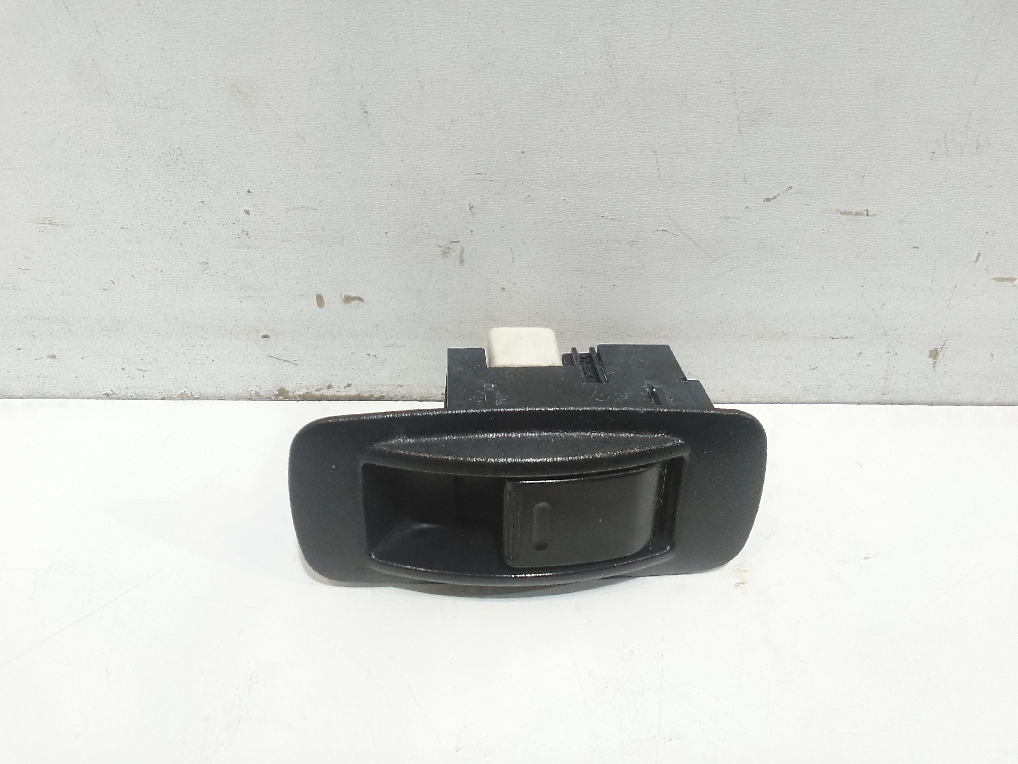 Interruttore Alzacristalli Porta Post. Destro Usato