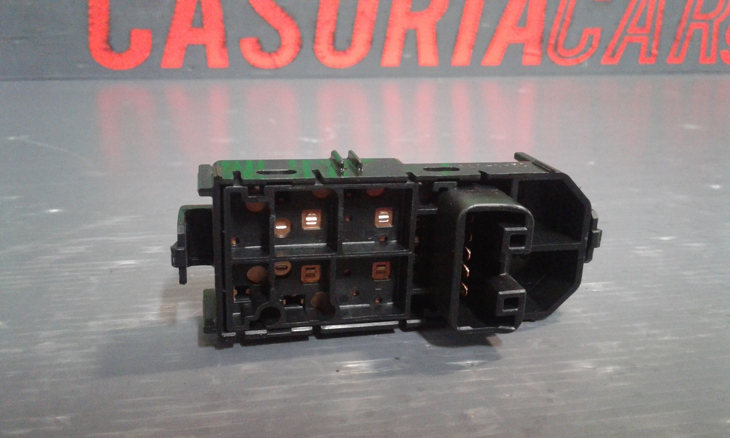 Interruttore Alzacristalli Porta Ant. Destro Usato